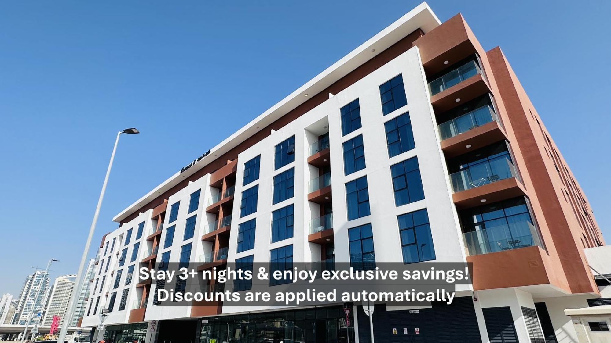 Dancenter Retreat Sheikh Zayed Road Homestay Dubai