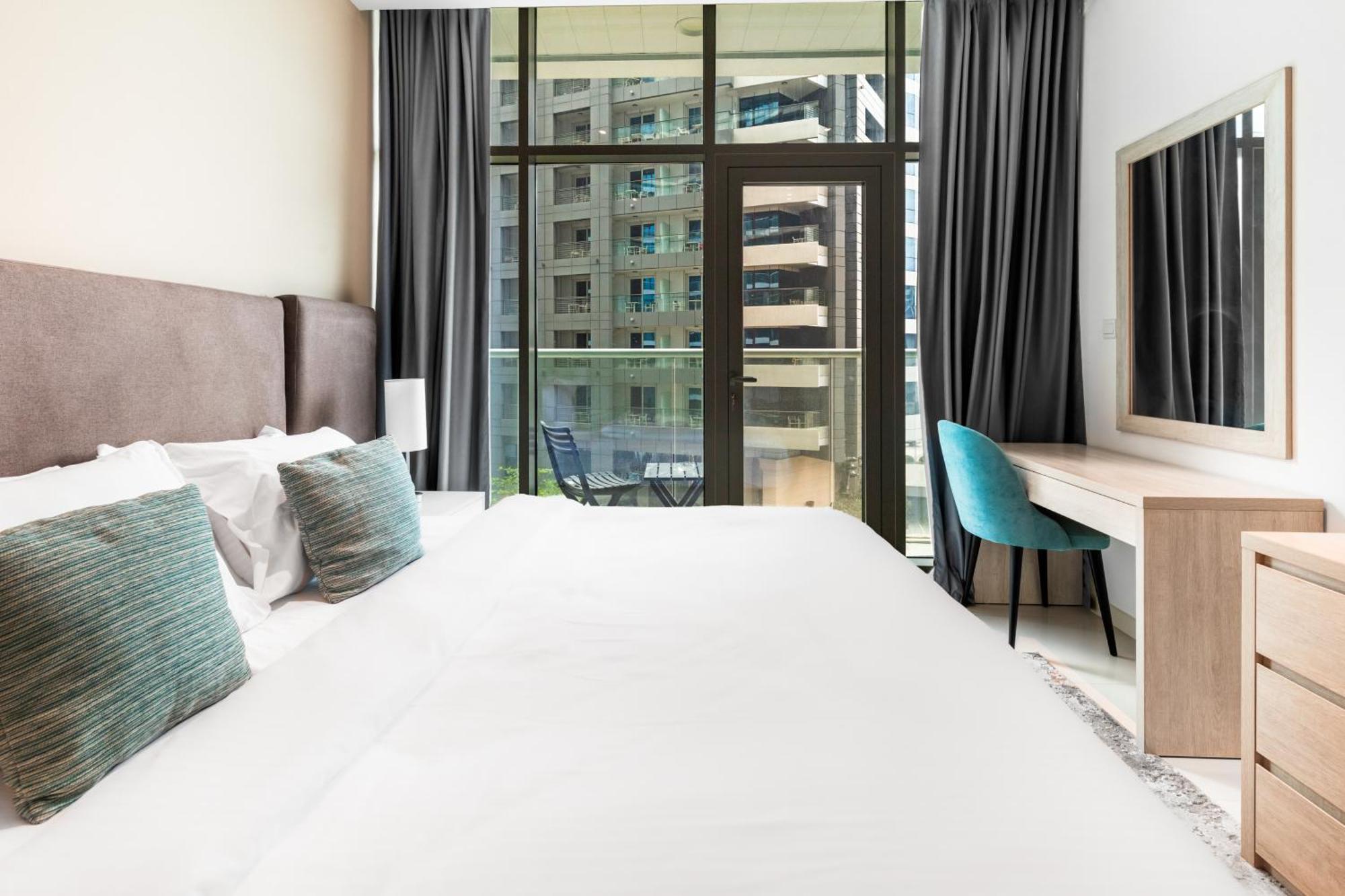 Fully-equipped Palm Jumeirah, Seven Apartment