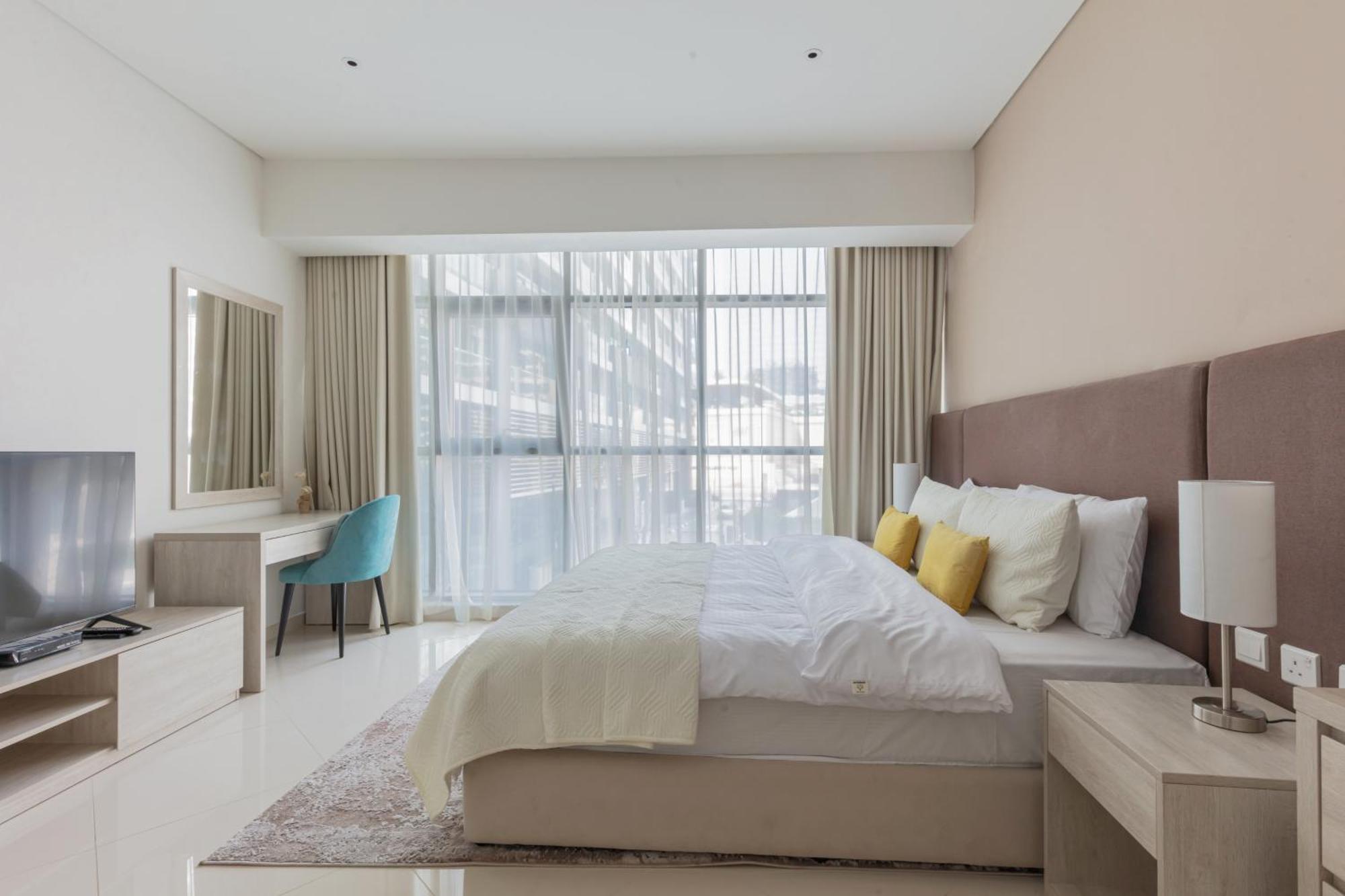Fully-equipped Palm Jumeirah, Seven Apartment