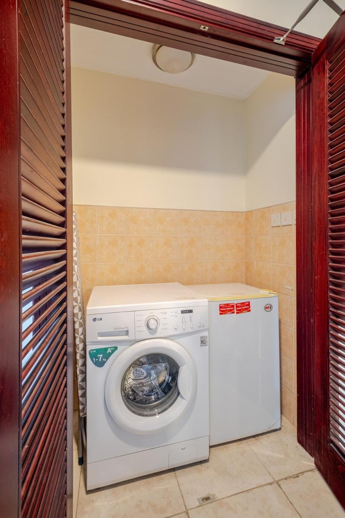 Apartment Stylish Marina View With Private Marina Walk Access Dubai