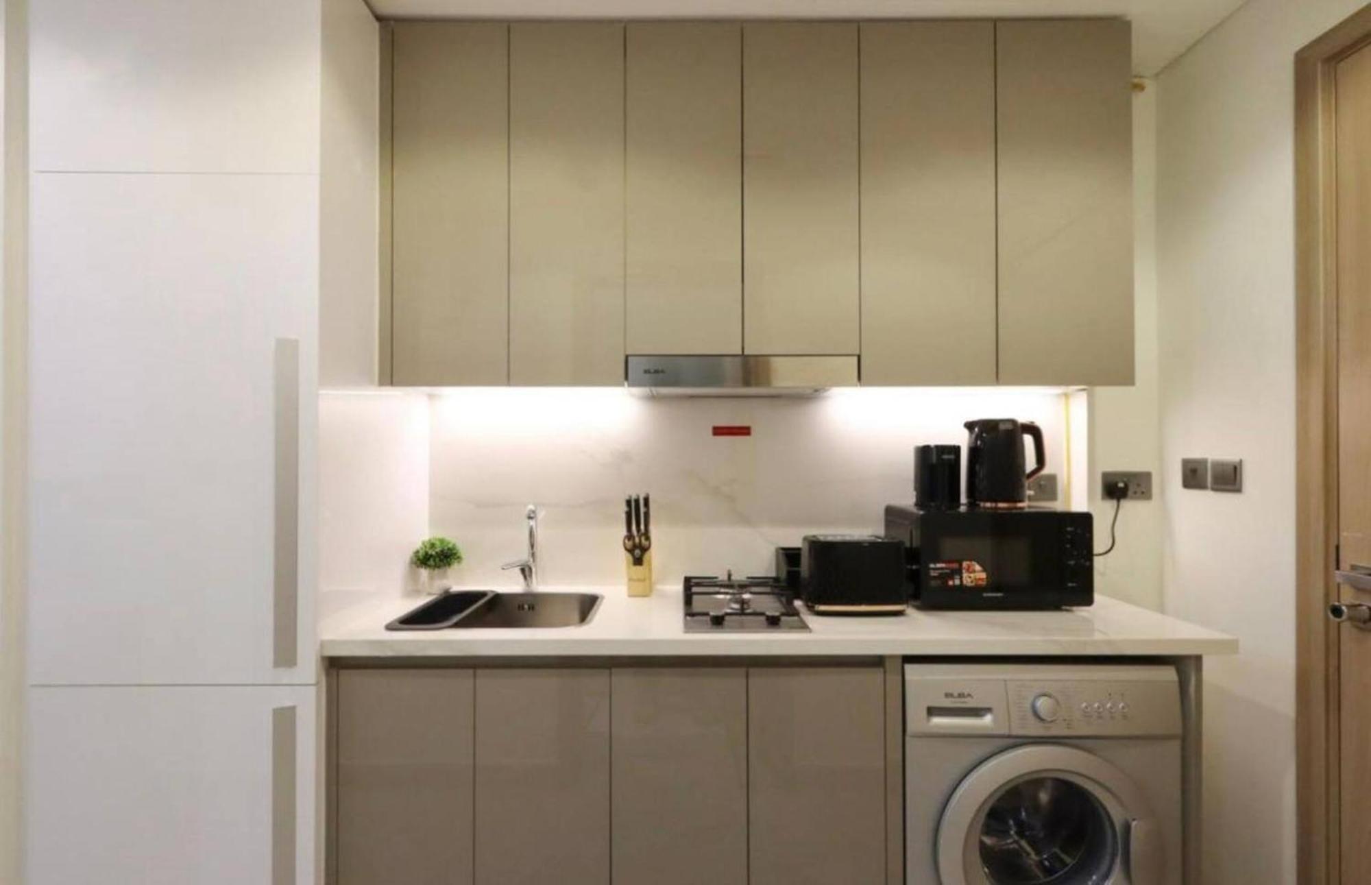 Fully Equipped Near Downtown *