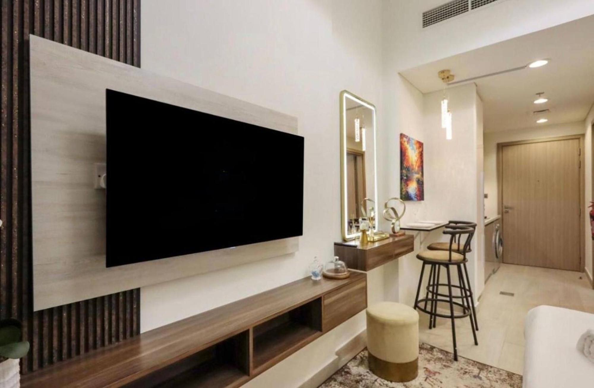Fully Equipped Near Downtown