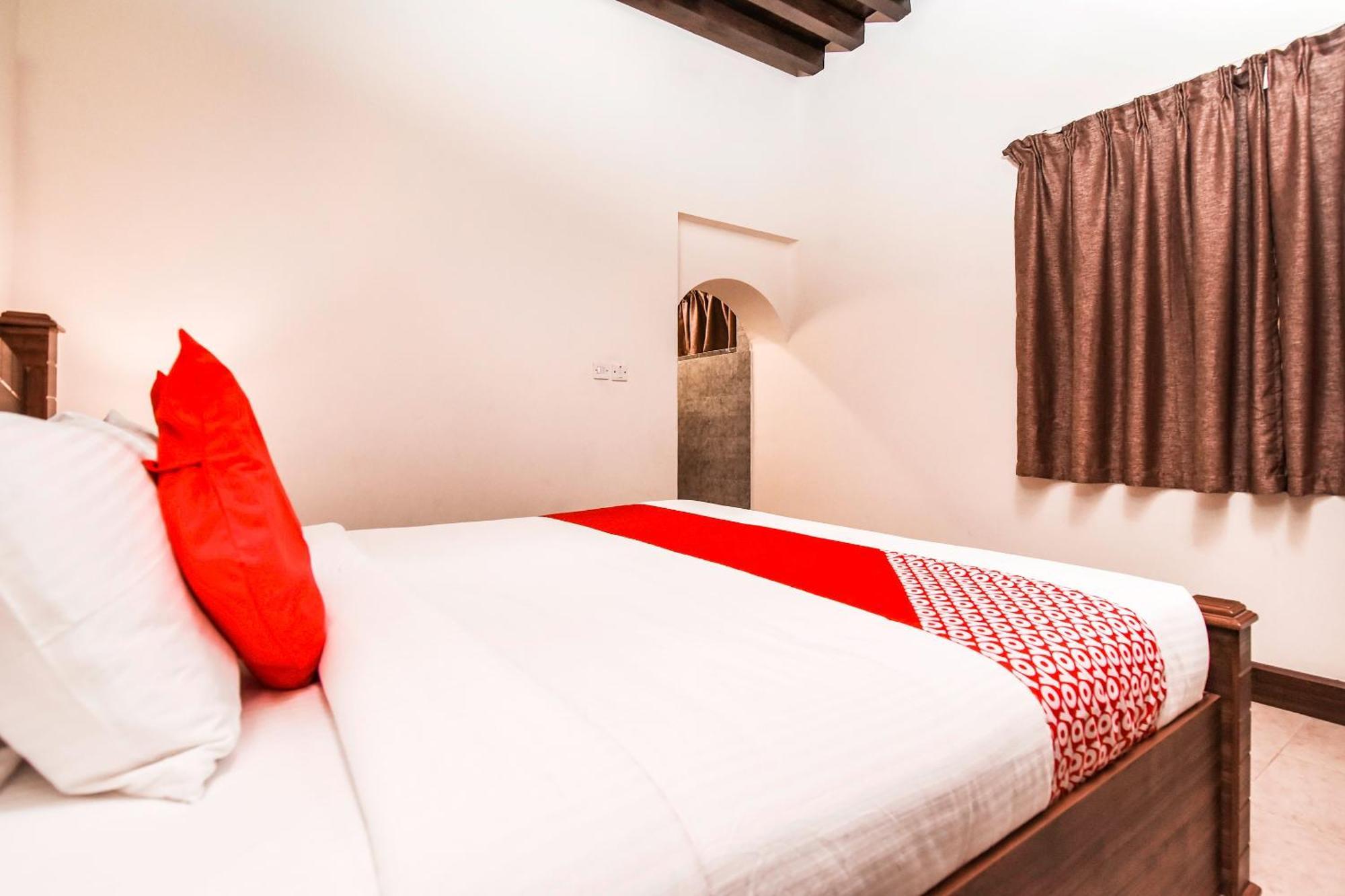 Capital O160 Lumbini Dream Garden Llc 2*