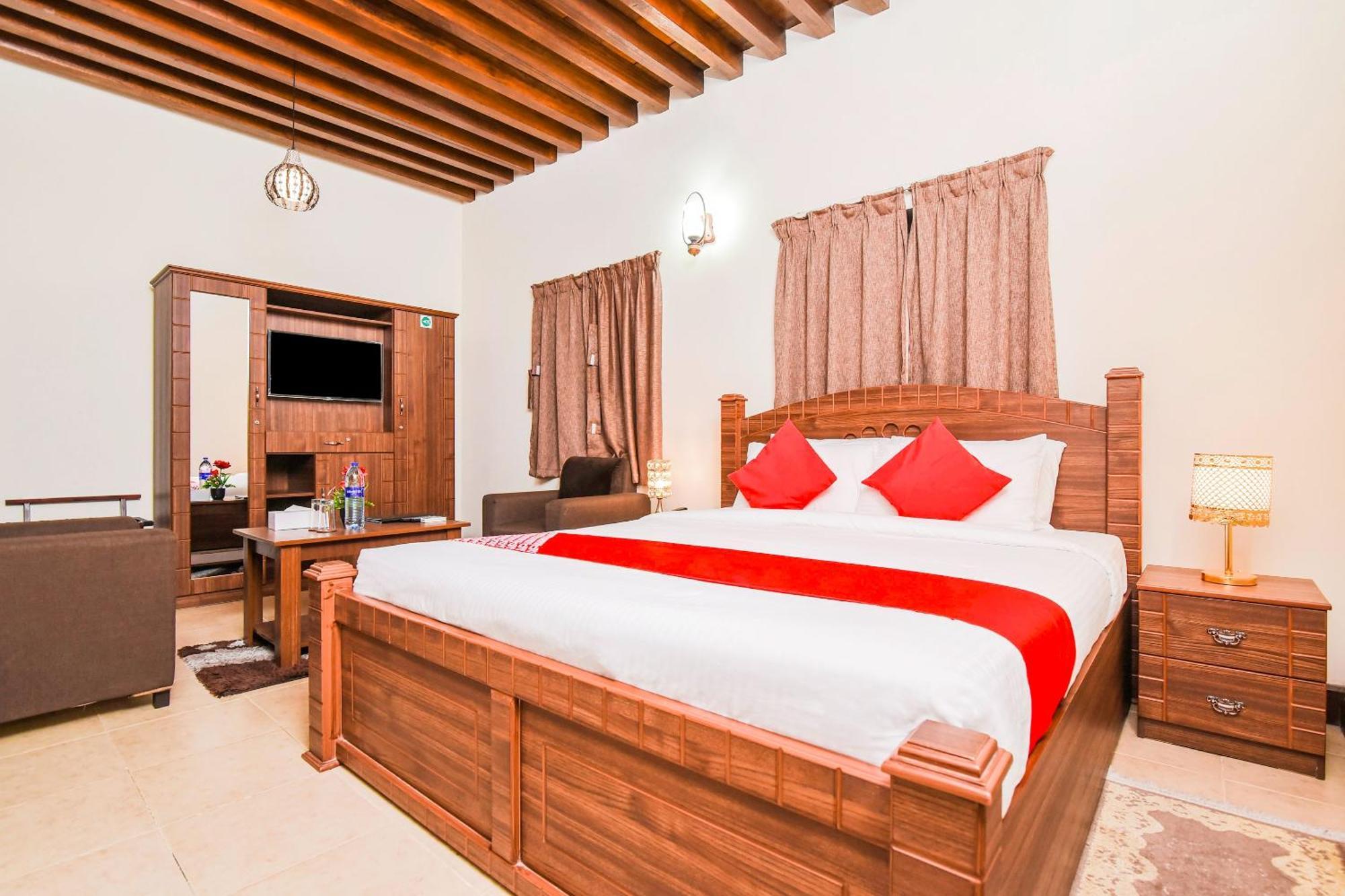 Capital O160 Lumbini Dream Garden Llc