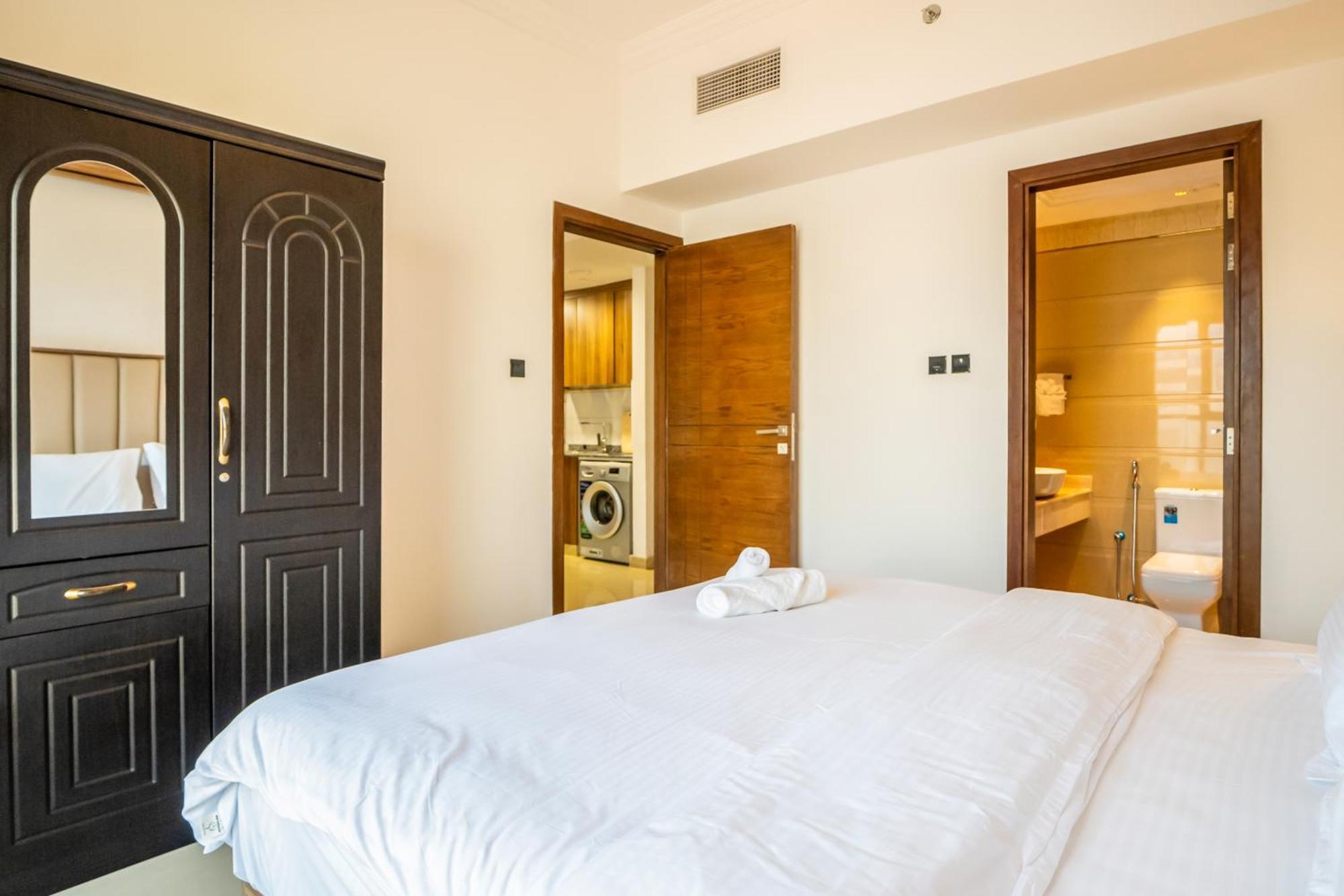 1bhk , 5 Mins From Dxb Airport & Metro Apartment Dubai