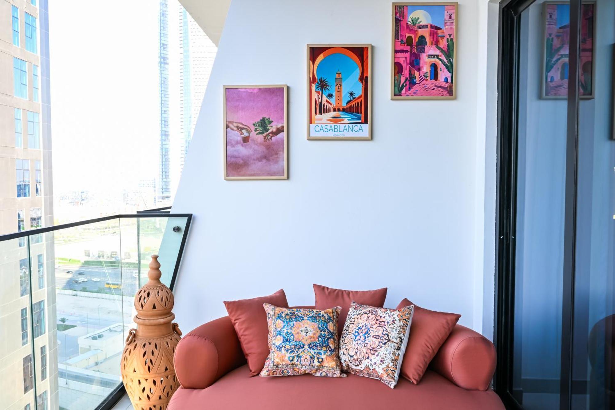 Luxurious One Bed Near Mall With Burj And Canal View