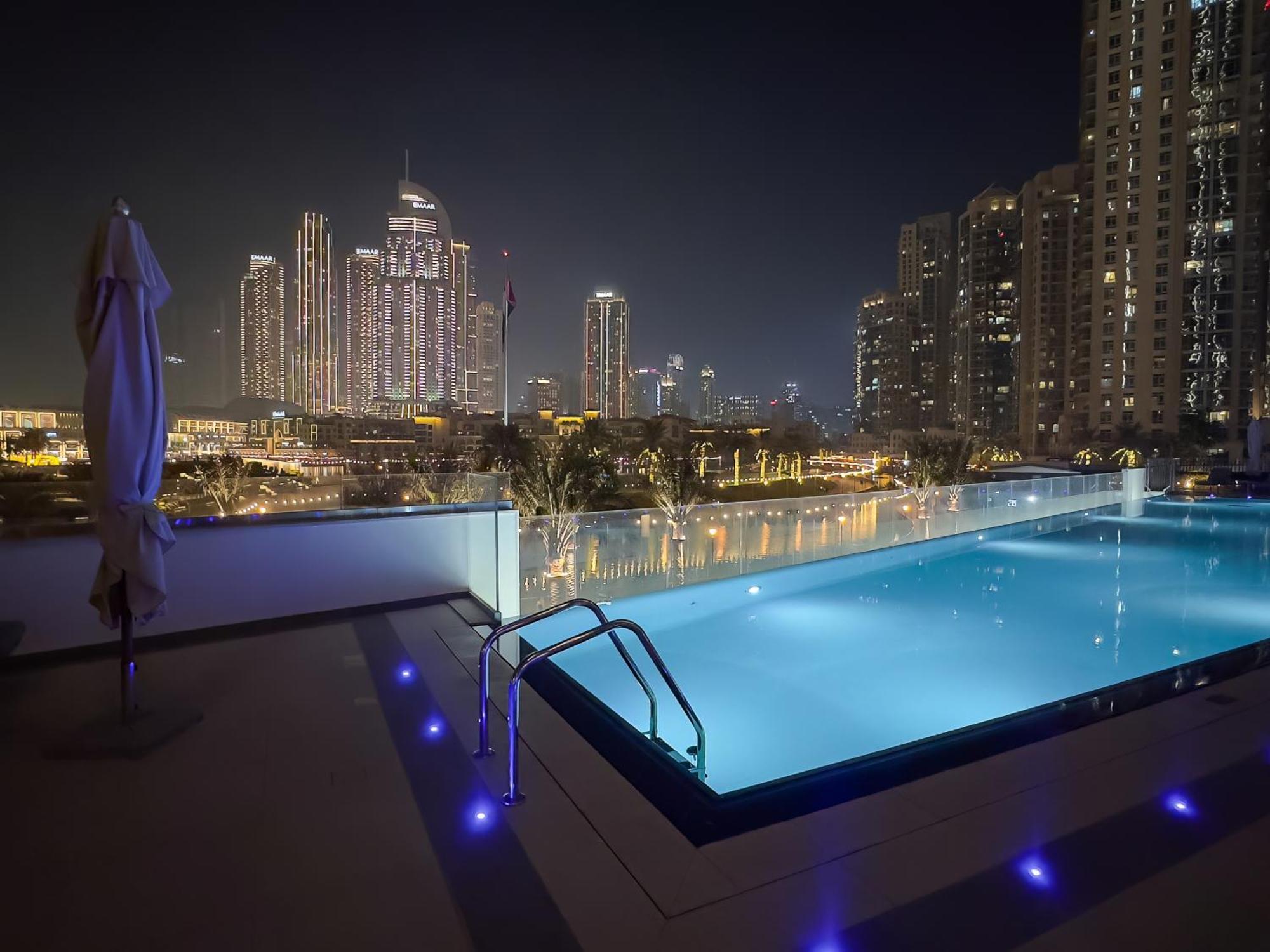 Apartment Crown Jewel 2 Bedroom I Iconic Burj Khalifa And Fountain Views I Free Parking, Gym, Pool, Wi-fi And Ps5 I By Skyline Serenity