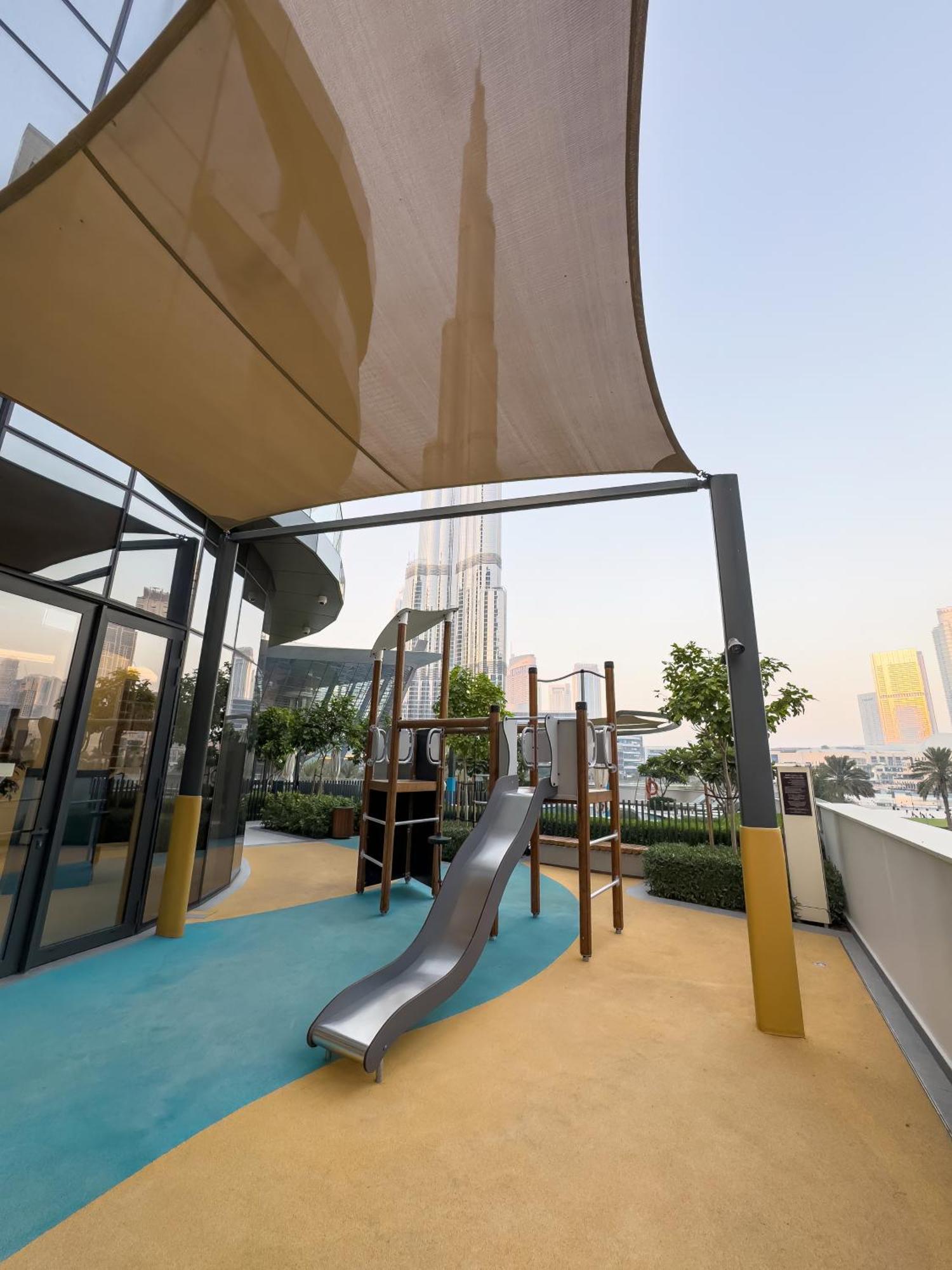 Crown Jewel 2 Bedroom I Iconic Burj Khalifa And Fountain Views I Free Parking, Gym, Pool, Wi-fi And Ps5 I By Skyline Serenity * Dubai