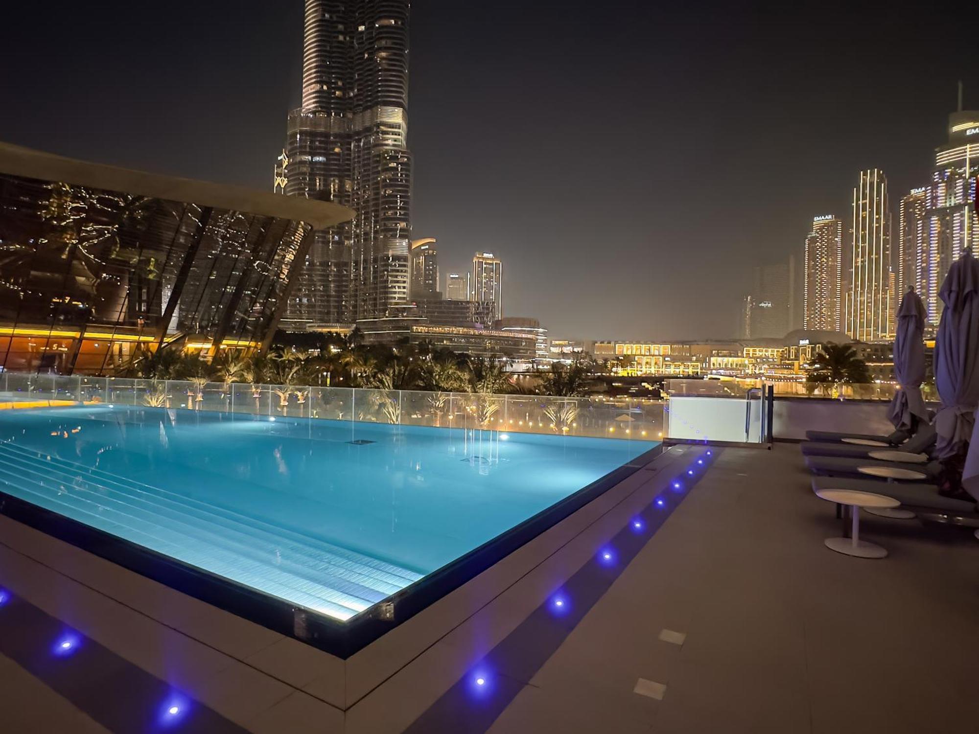 Crown Jewel 2 Bedroom I Iconic Burj Khalifa And Fountain Views I Free Parking, Gym, Pool, Wi-fi And Ps5 I By Skyline Serenity