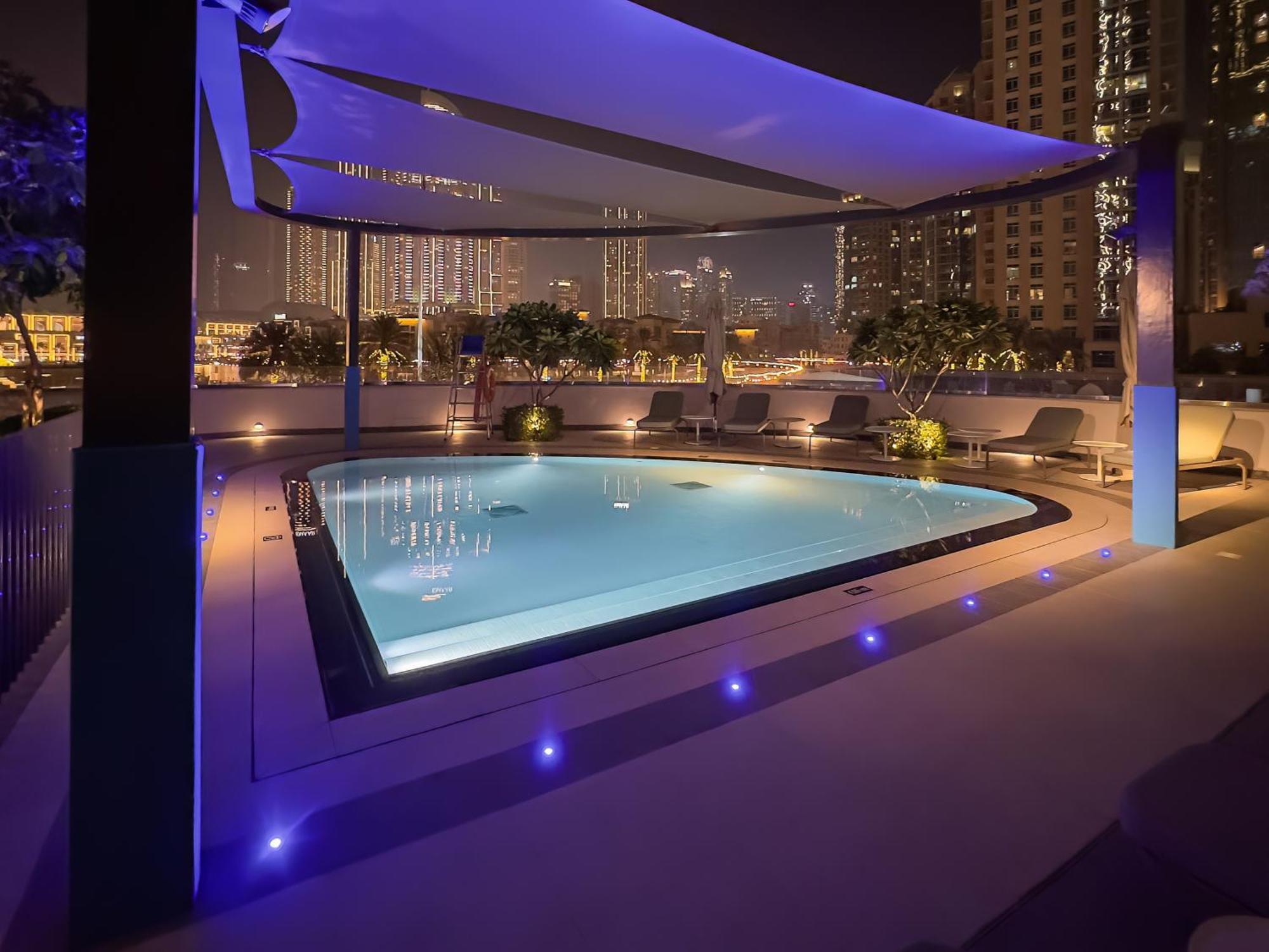 Crown Jewel 2 Bedroom I Iconic Burj Khalifa And Fountain Views I Free Parking, Gym, Pool, Wi-fi And Ps5 I By Skyline Serenity *