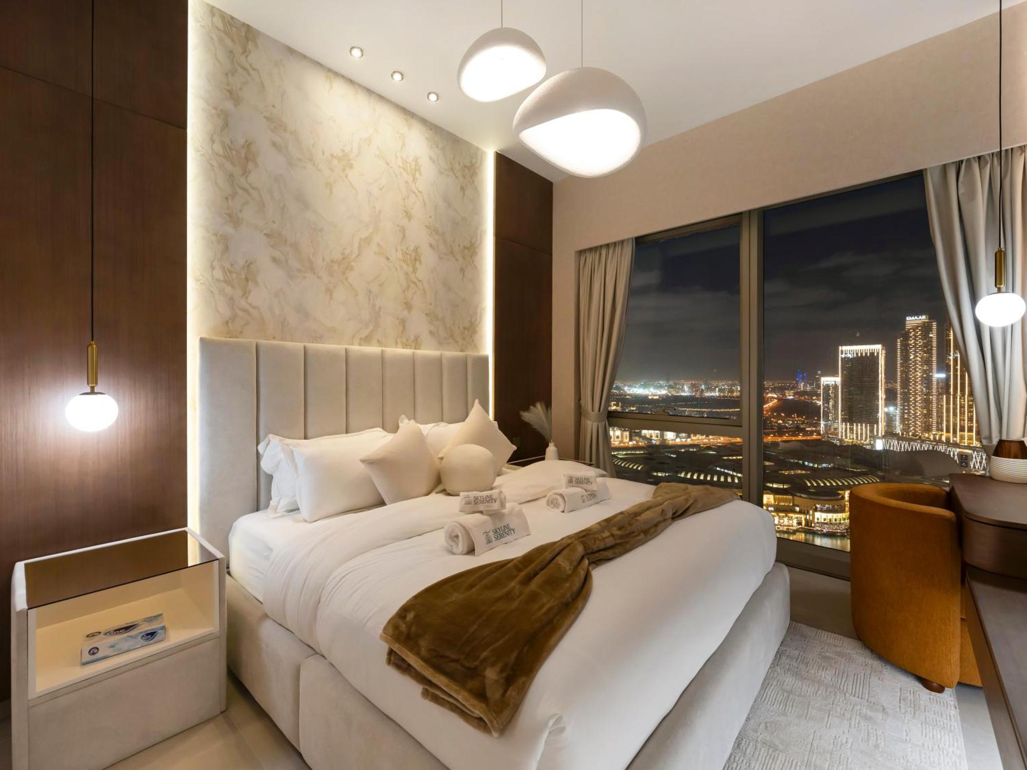 Crown Jewel 2 Bedroom I Iconic Burj Khalifa And Fountain Views I Free Parking, Gym, Pool, Wi-fi And Ps5 I By Skyline Serenity Apartment Dubai