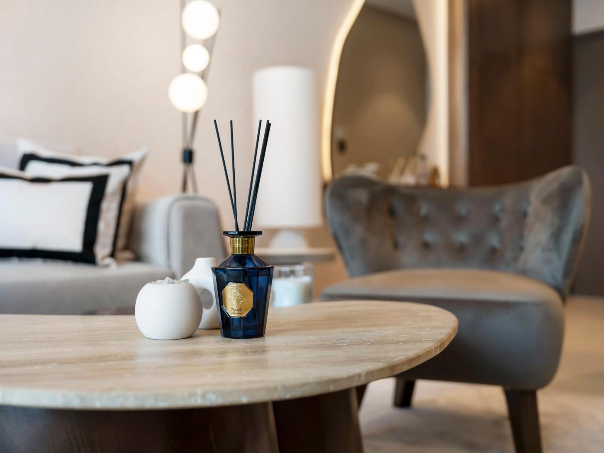 Apartment Crown Jewel 2 Bedroom I Iconic Burj Khalifa And Fountain Views I Free Parking, Gym, Pool, Wi-fi And Ps5 I By Skyline Serenity Dubai