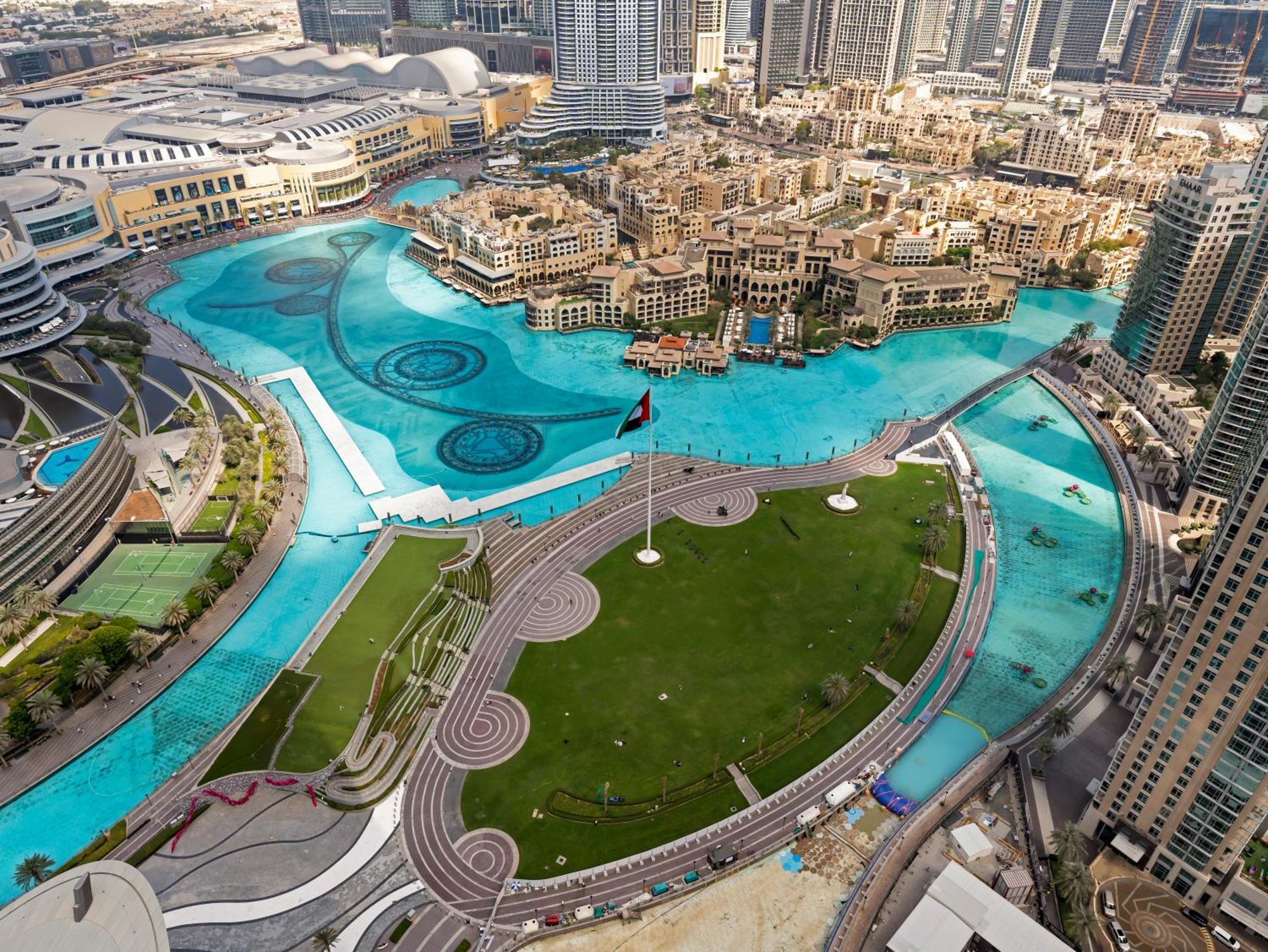Crown Jewel 2 Bedroom I Iconic Burj Khalifa And Fountain Views I Free Parking, Gym, Pool, Wi-fi And Ps5 I By Skyline Serenity * Dubai