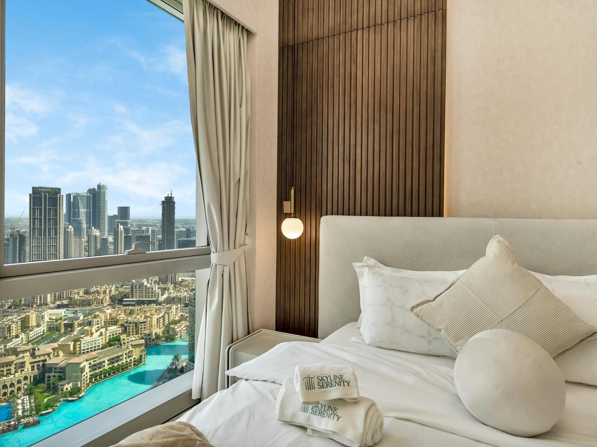 Apartment Crown Jewel 2 Bedroom I Iconic Burj Khalifa And Fountain Views I Free Parking, Gym, Pool, Wi-fi And Ps5 I By Skyline Serenity *