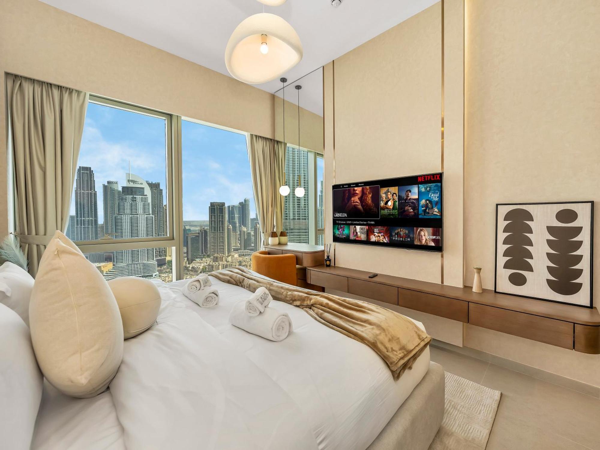 Crown Jewel 2 Bedroom I Iconic Burj Khalifa And Fountain Views I Free Parking, Gym, Pool, Wi-fi And Ps5 I By Skyline Serenity * Dubai