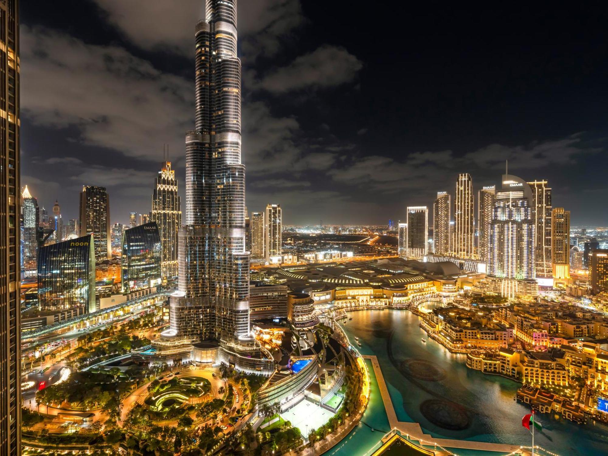 Apartment Crown Jewel 2 Bedroom I Iconic Burj Khalifa And Fountain Views I Free Parking, Gym, Pool, Wi-fi And Ps5 I By Skyline Serenity *