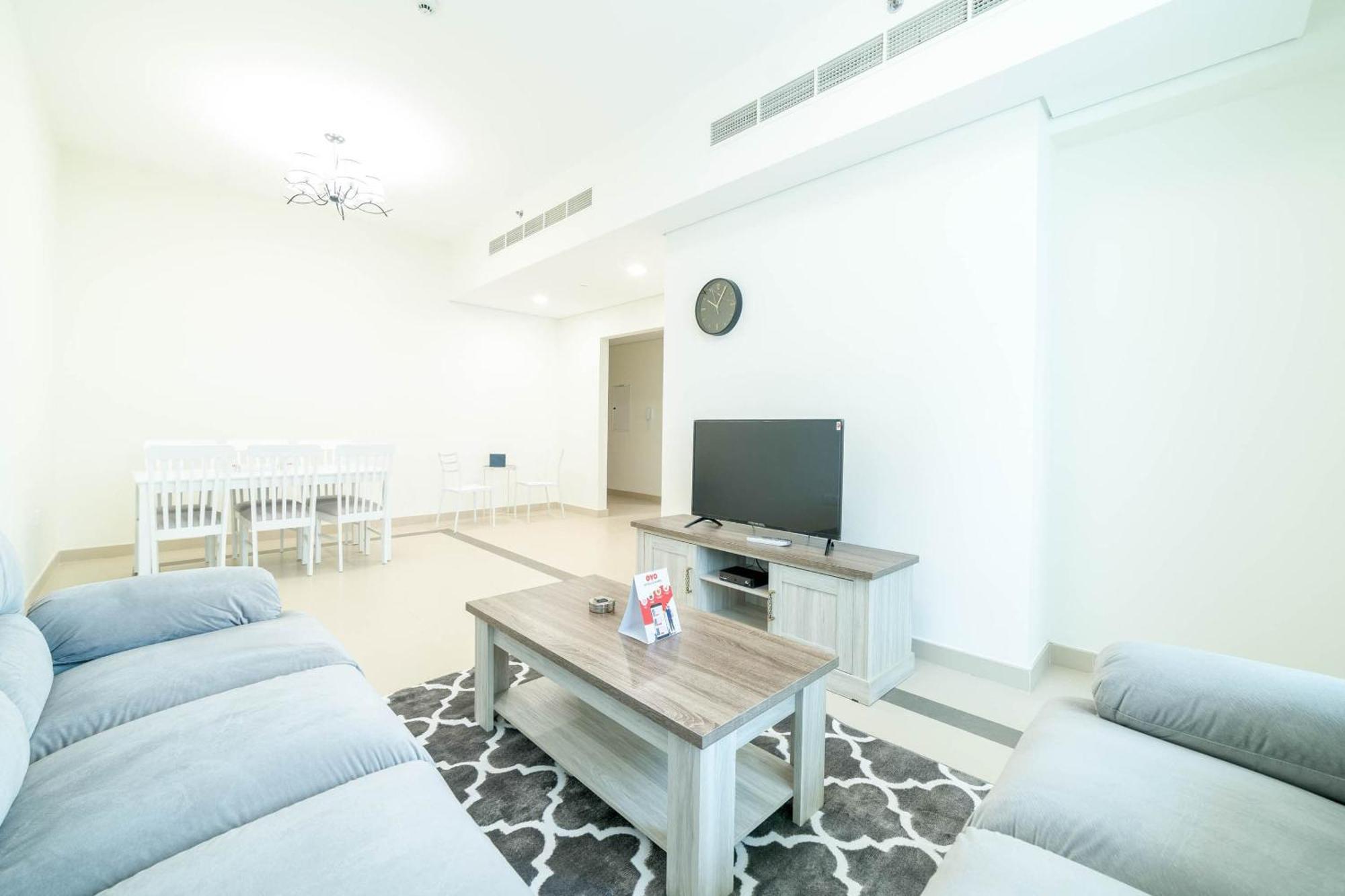 Oyo 589 Najma Tower, Two Bedrooms Apartments, Sports Guest house