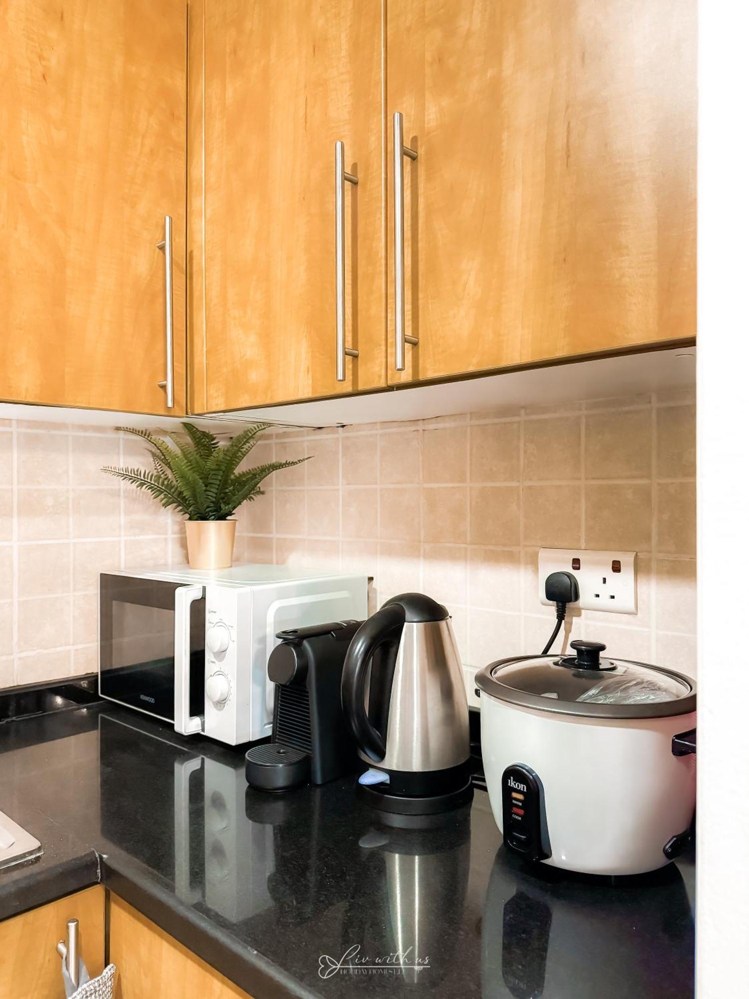 Livwithus - 2 Bedroom In Marina View Tower B *
