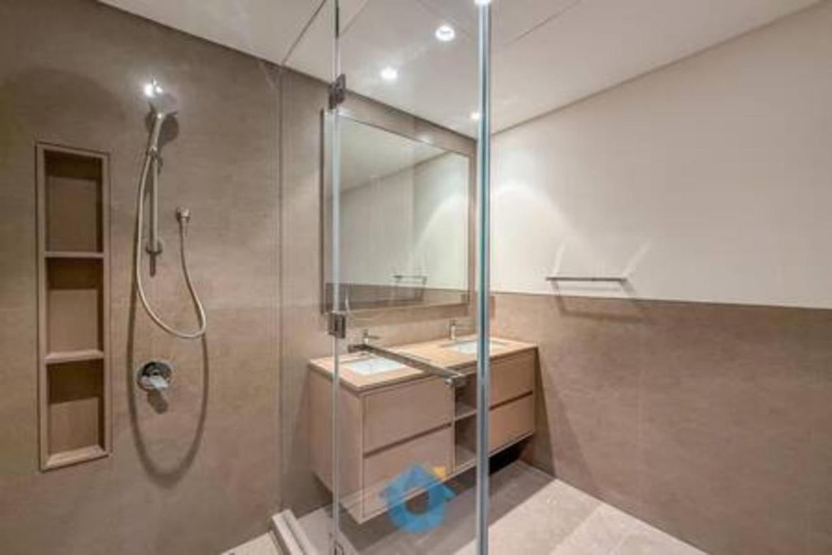 Likehome - Sky-High Two Bedroom Apartment In Downtown