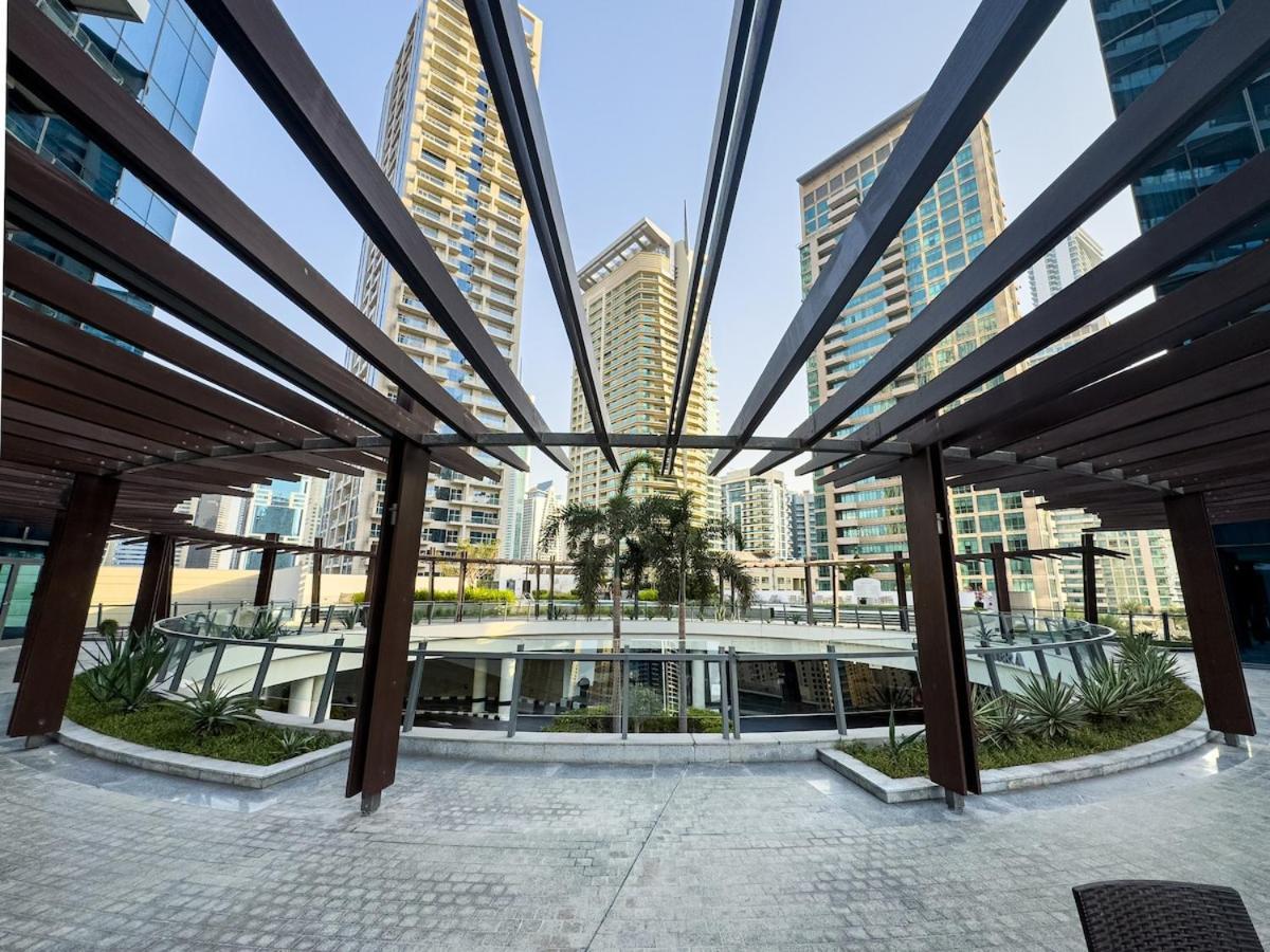 Nomad Retreats- Silverene Tower Marina View Daire Dubai