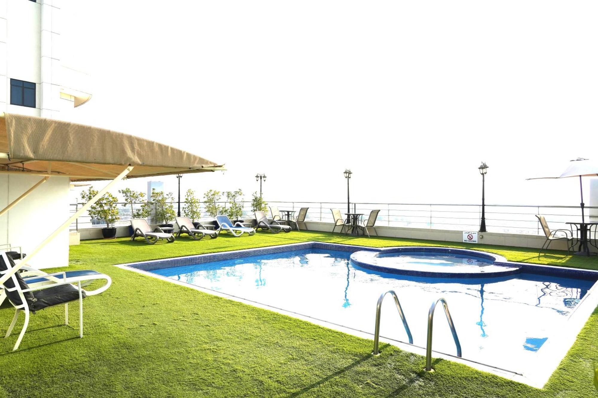 Grandeur Al Barsha Hotel 4*