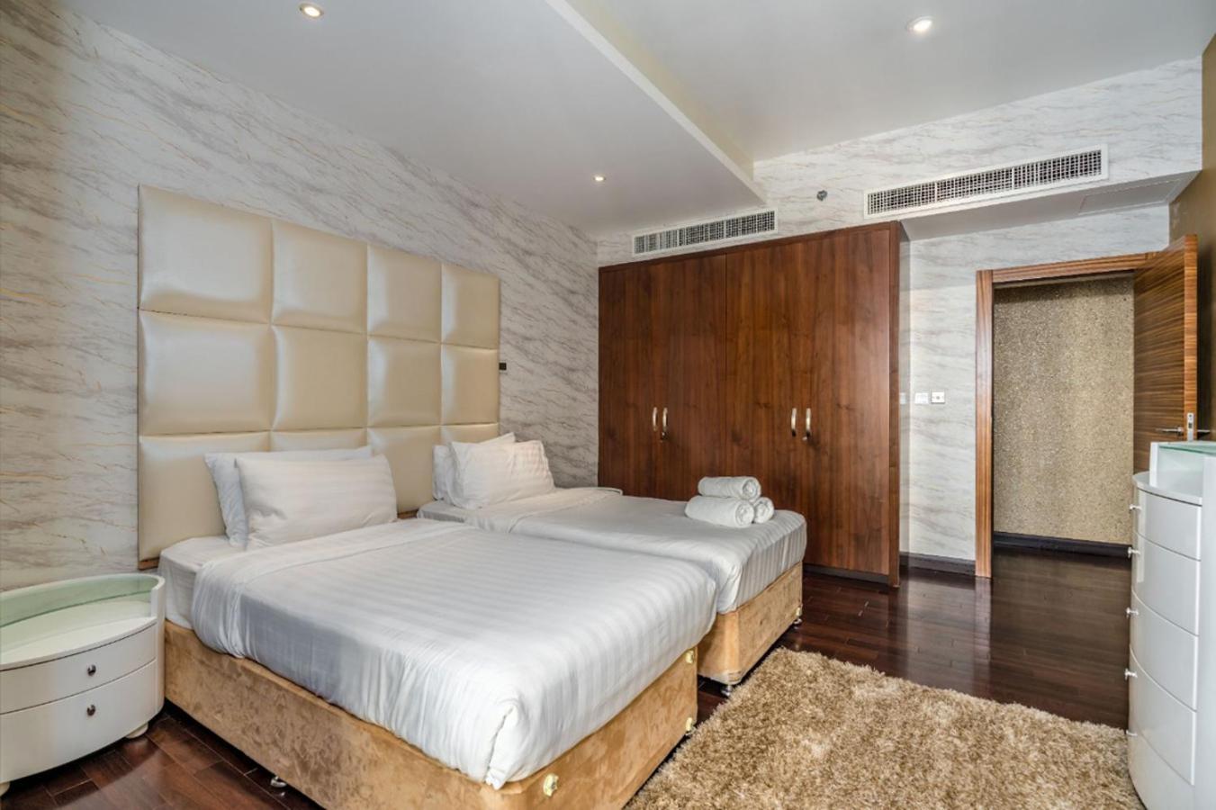 Artistic Penthouse With Amazing Jbr And Sea View Apartment *