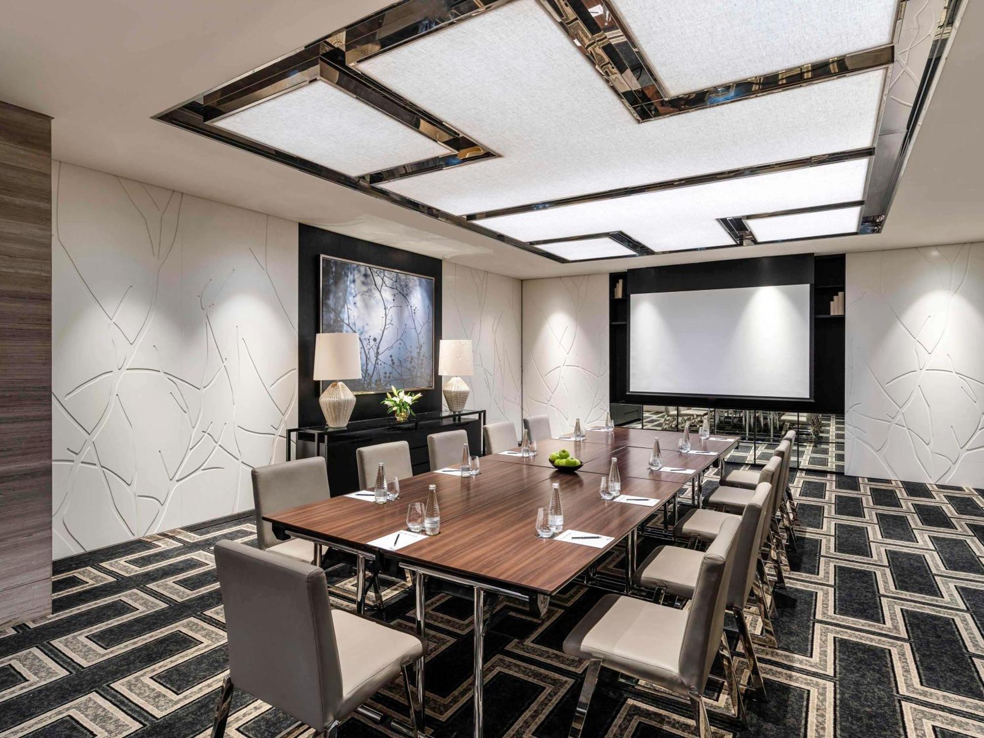 Hotel Pullman Downtown Dubai