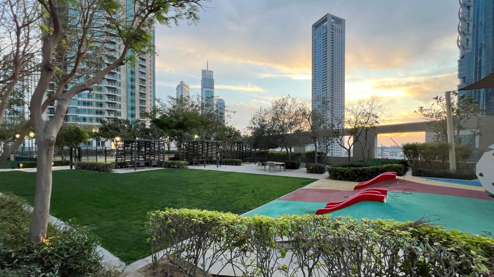 Stylish 1br Burj Khalifa View Apartment Dubai