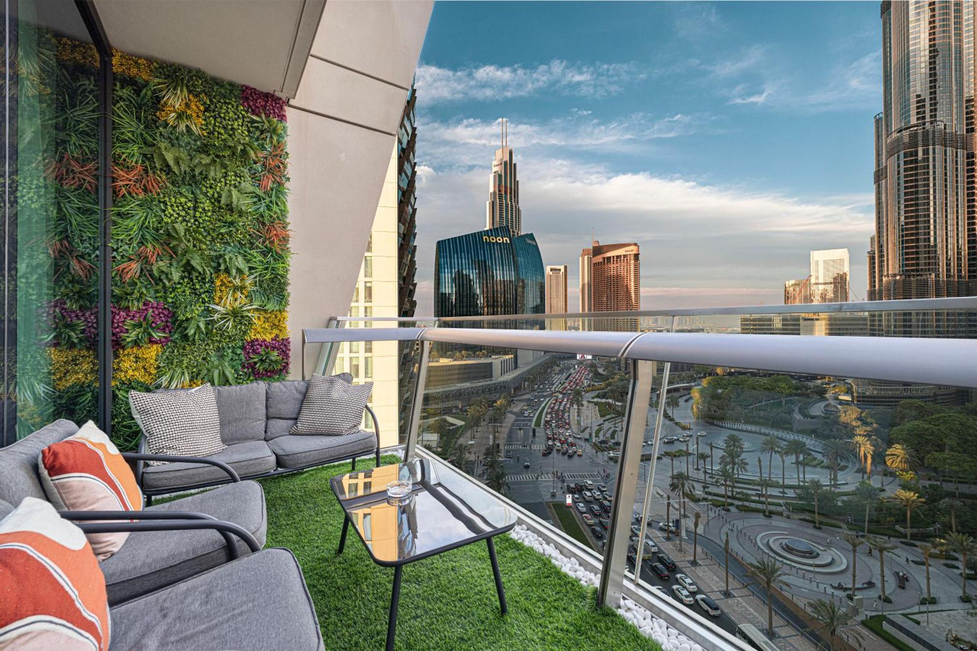 Stylish 1br Burj Khalifa View Apartment *