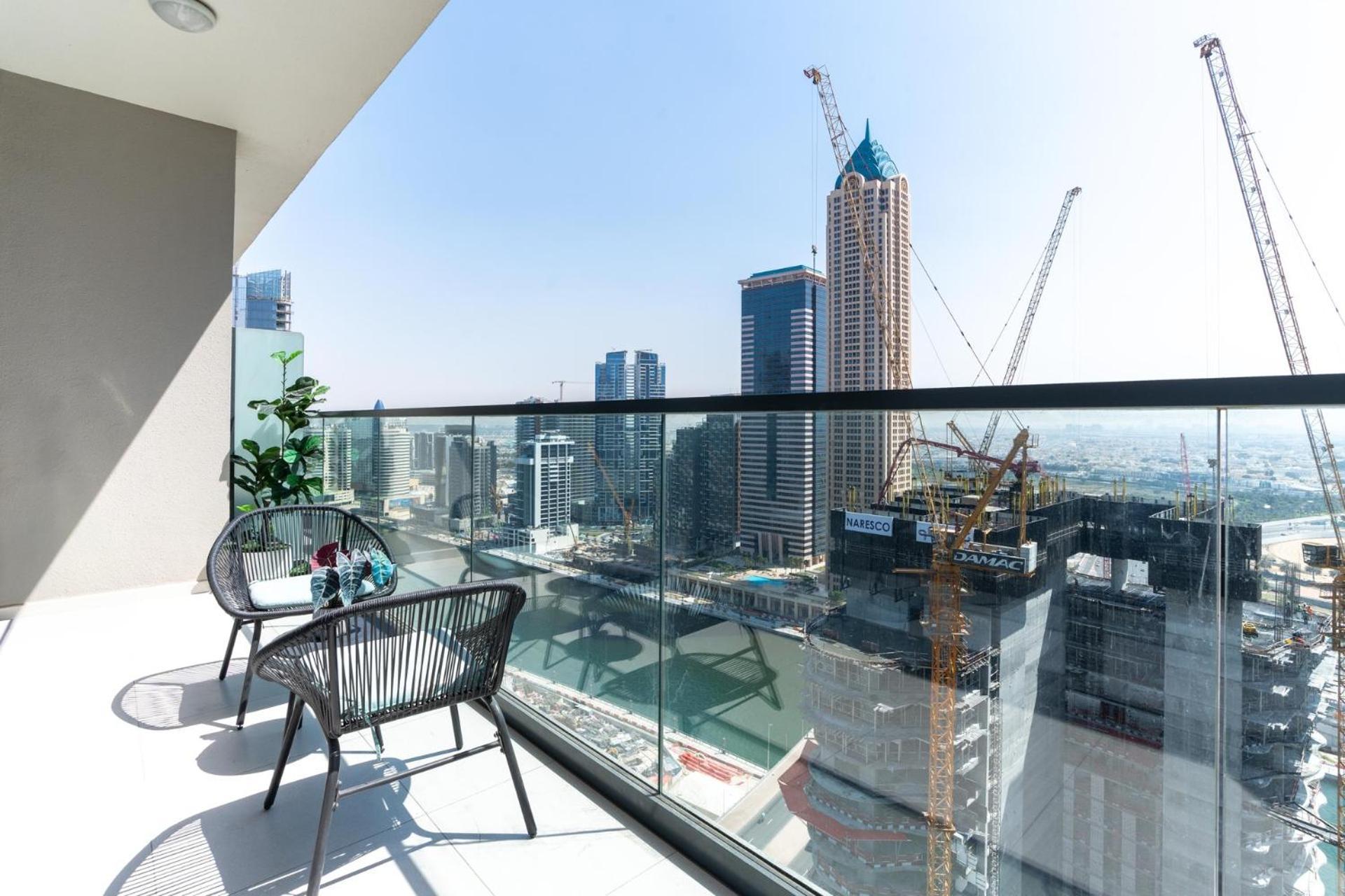 Sleek & Modern 1-bed In Zada Tower Business Bay Apartment *