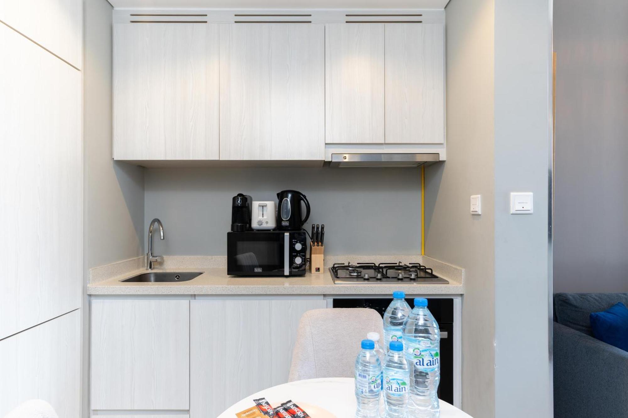 Sleek & Modern 1-bed In Zada Tower Business Bay Apartment *