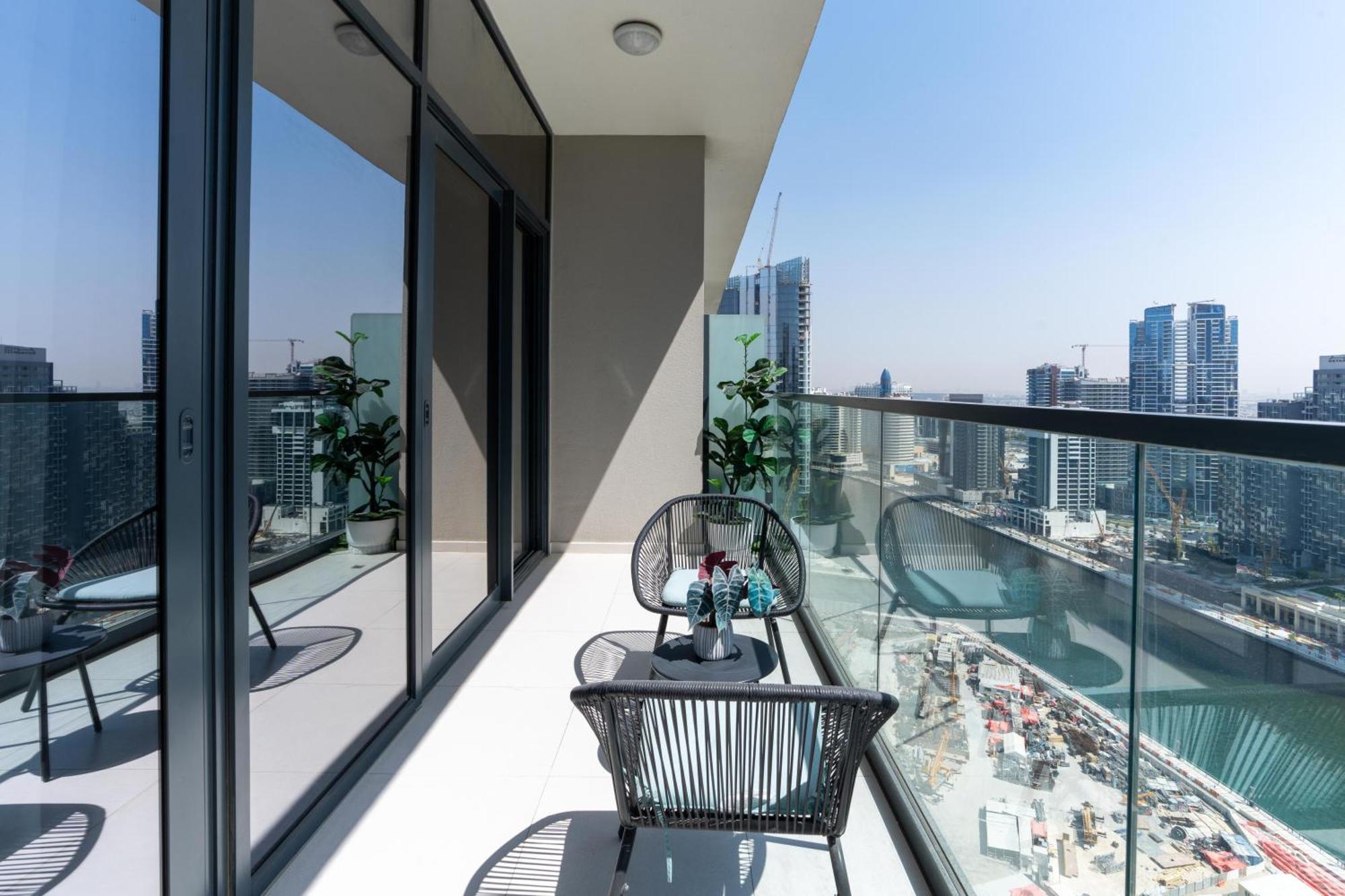 Apartment Sleek & Modern 1-bed In Zada Tower Business Bay Dubai