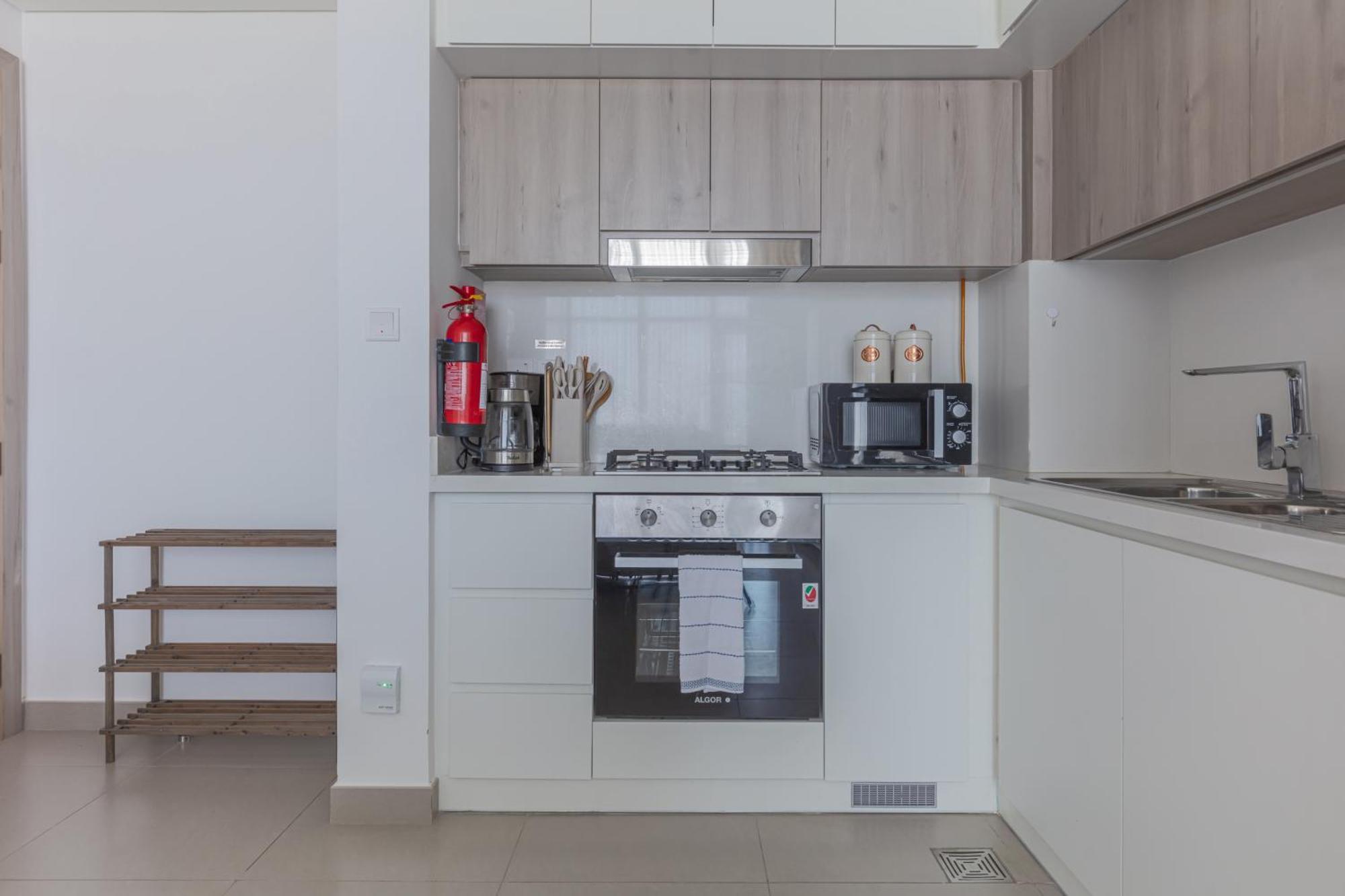 Beautiful View, Fully-equipped Apartment *