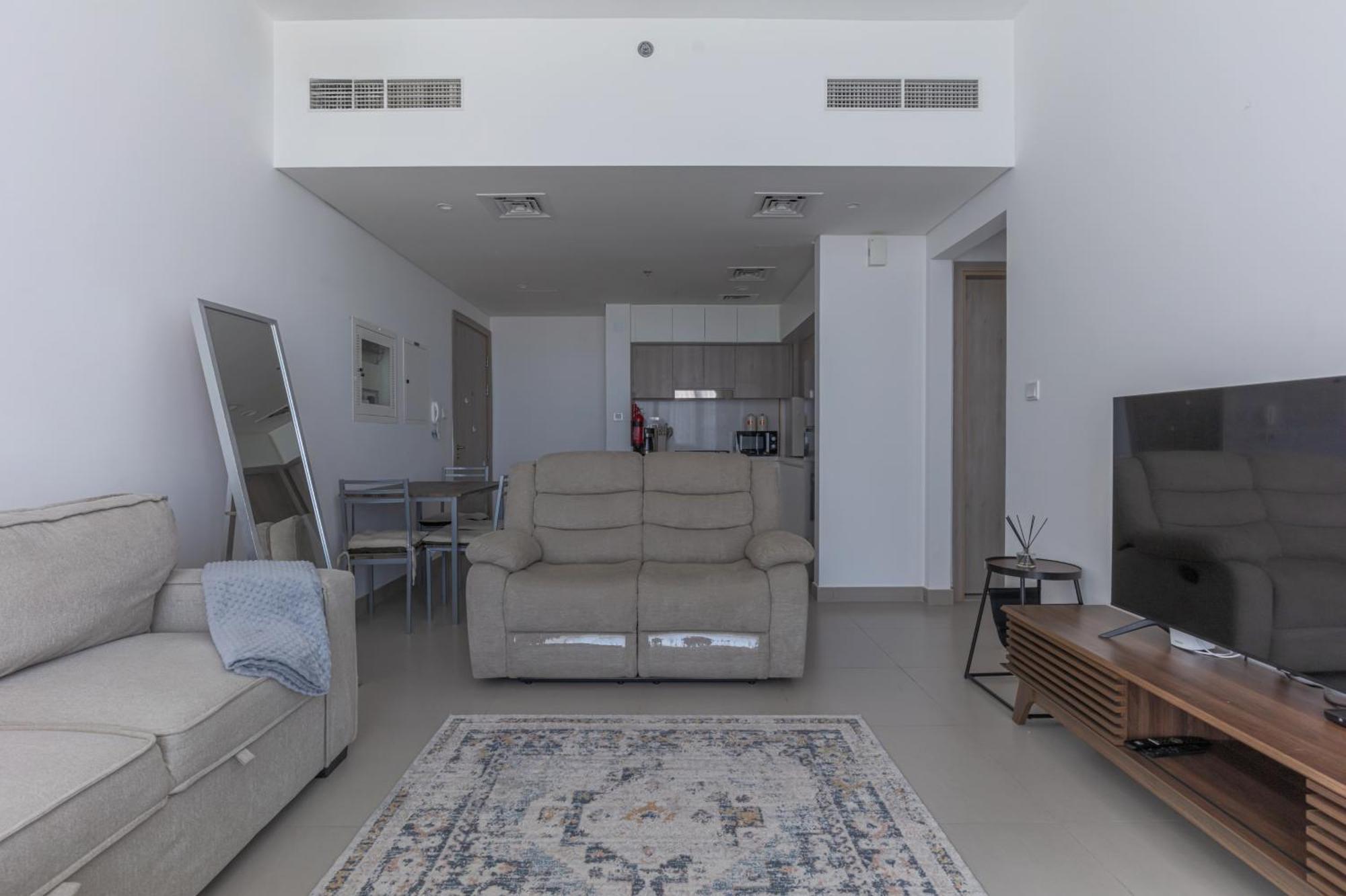 Beautiful View, Fully-equipped Apartment *