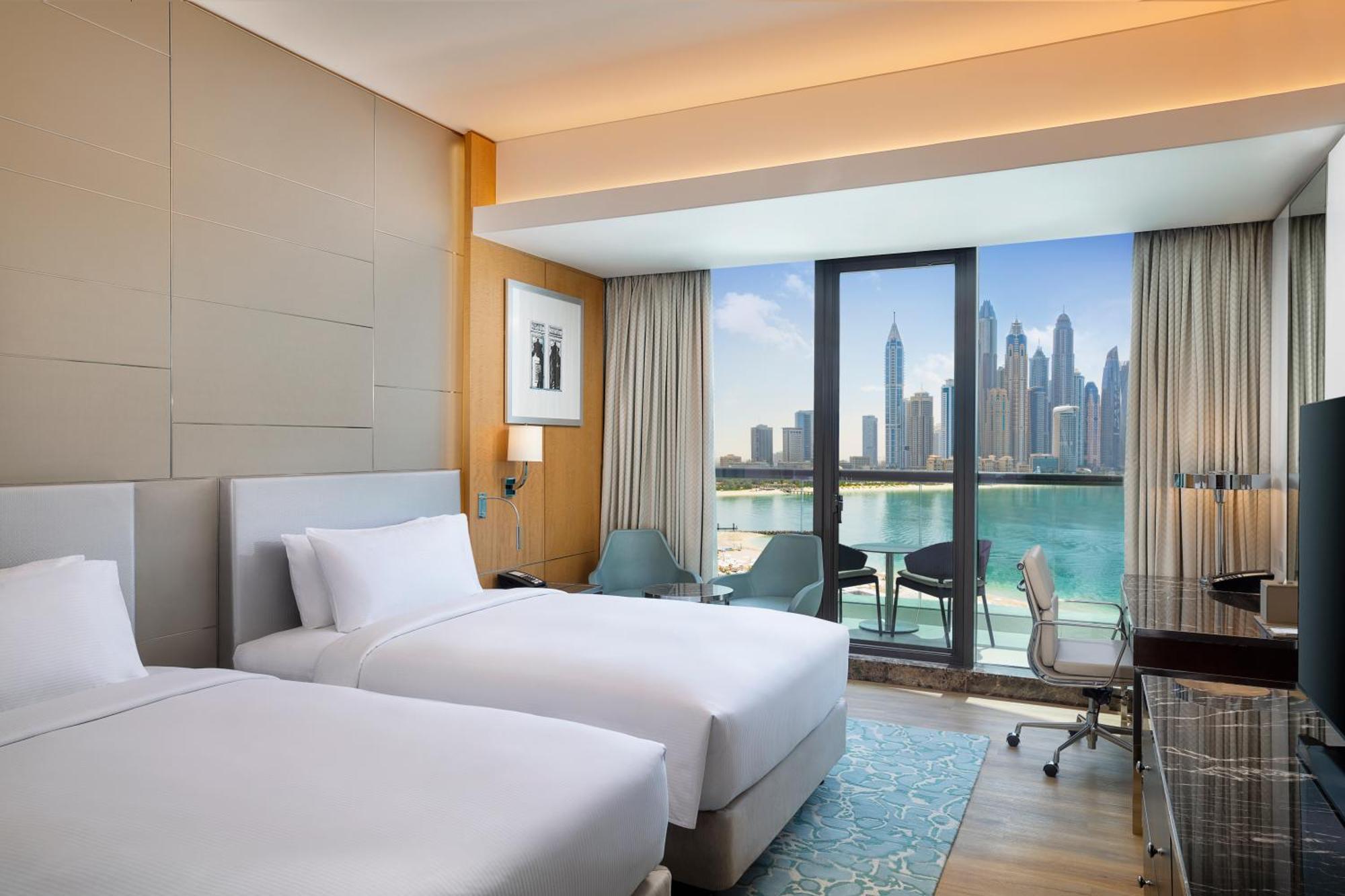 Hilton Palm Jumeirah Resort 5*
