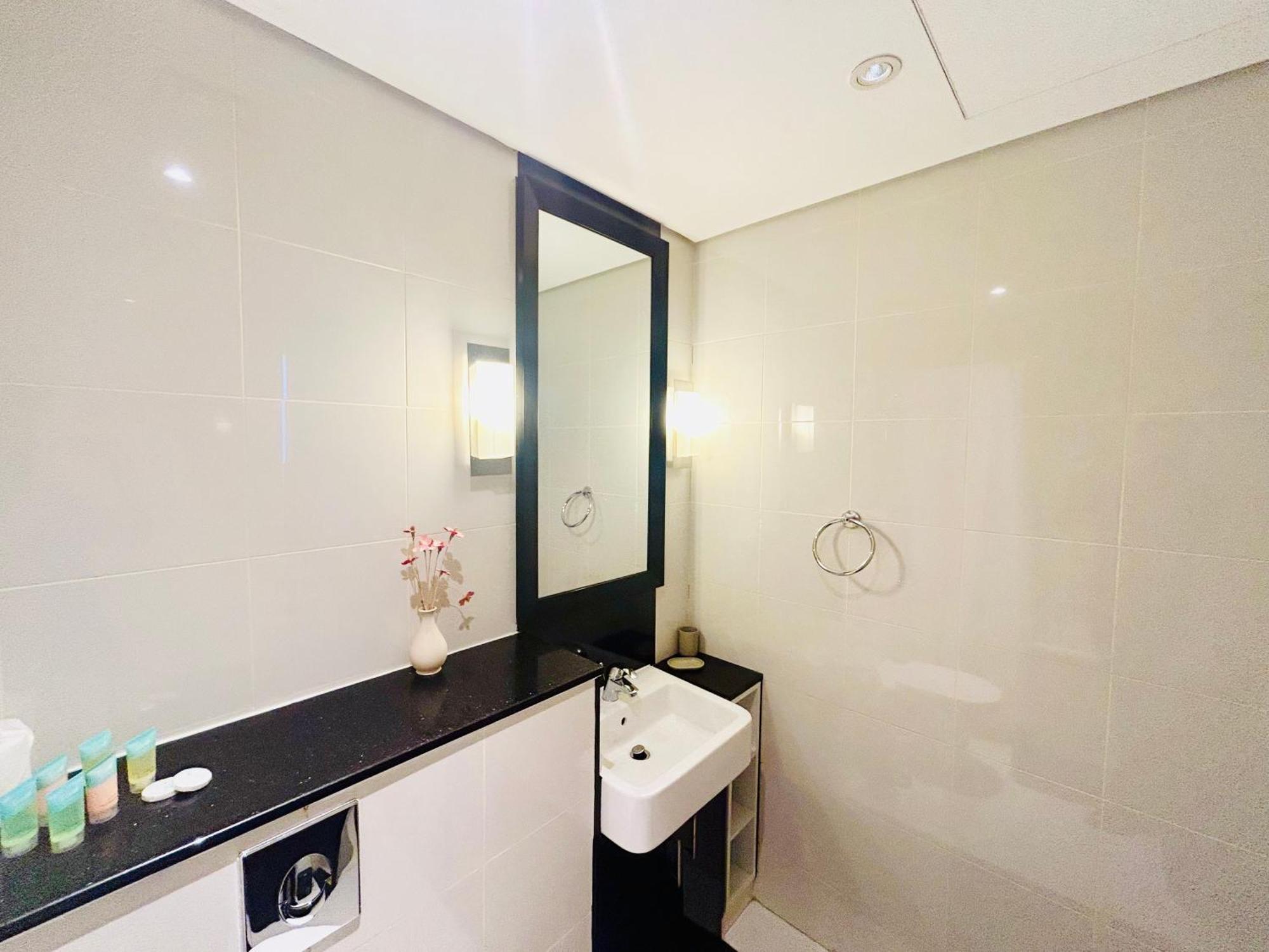 Sunrise Homes - Large Spacious In Business Bay Dubai
