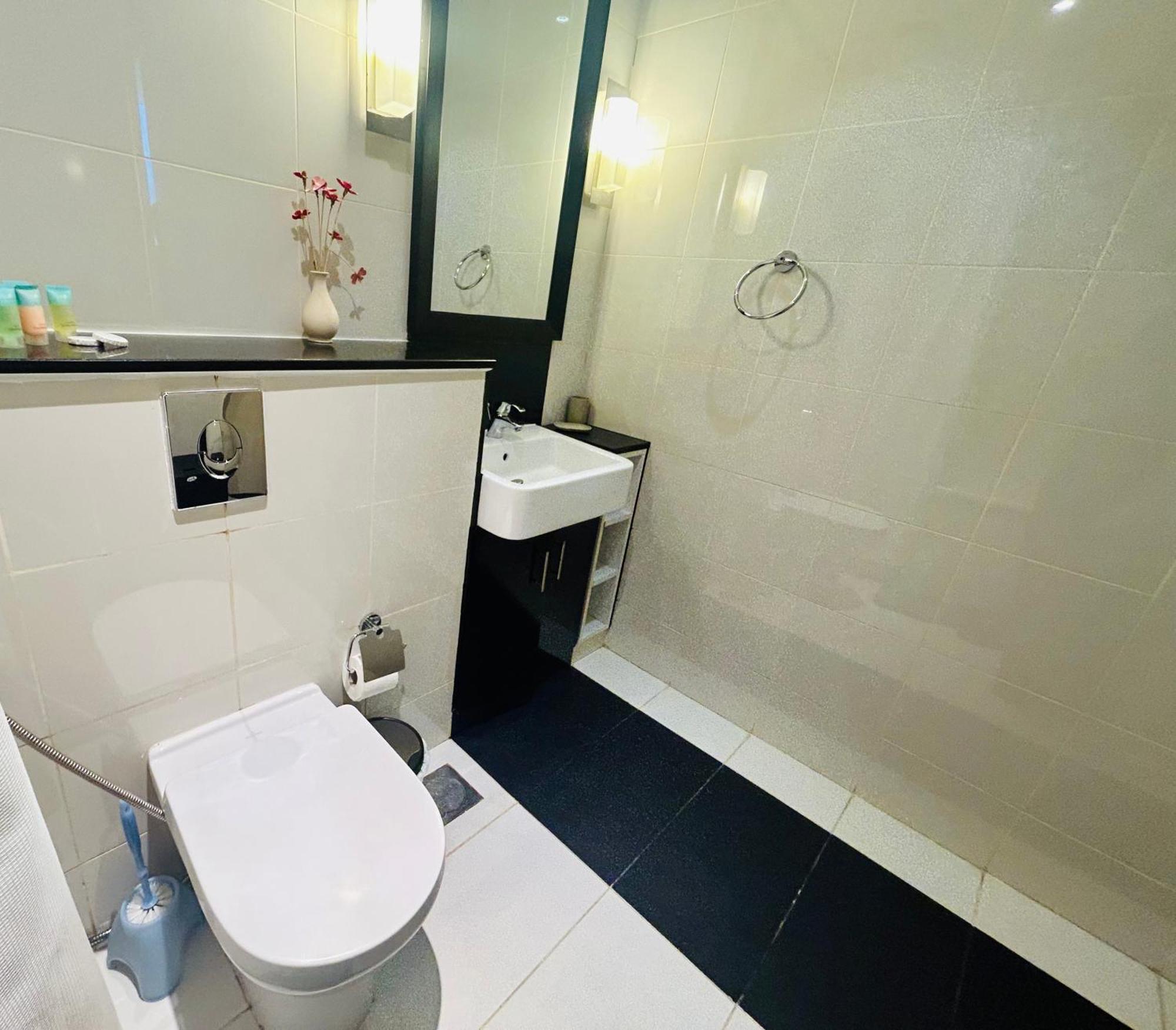Sunrise Homes - Large Spacious In Business Bay Apartment
