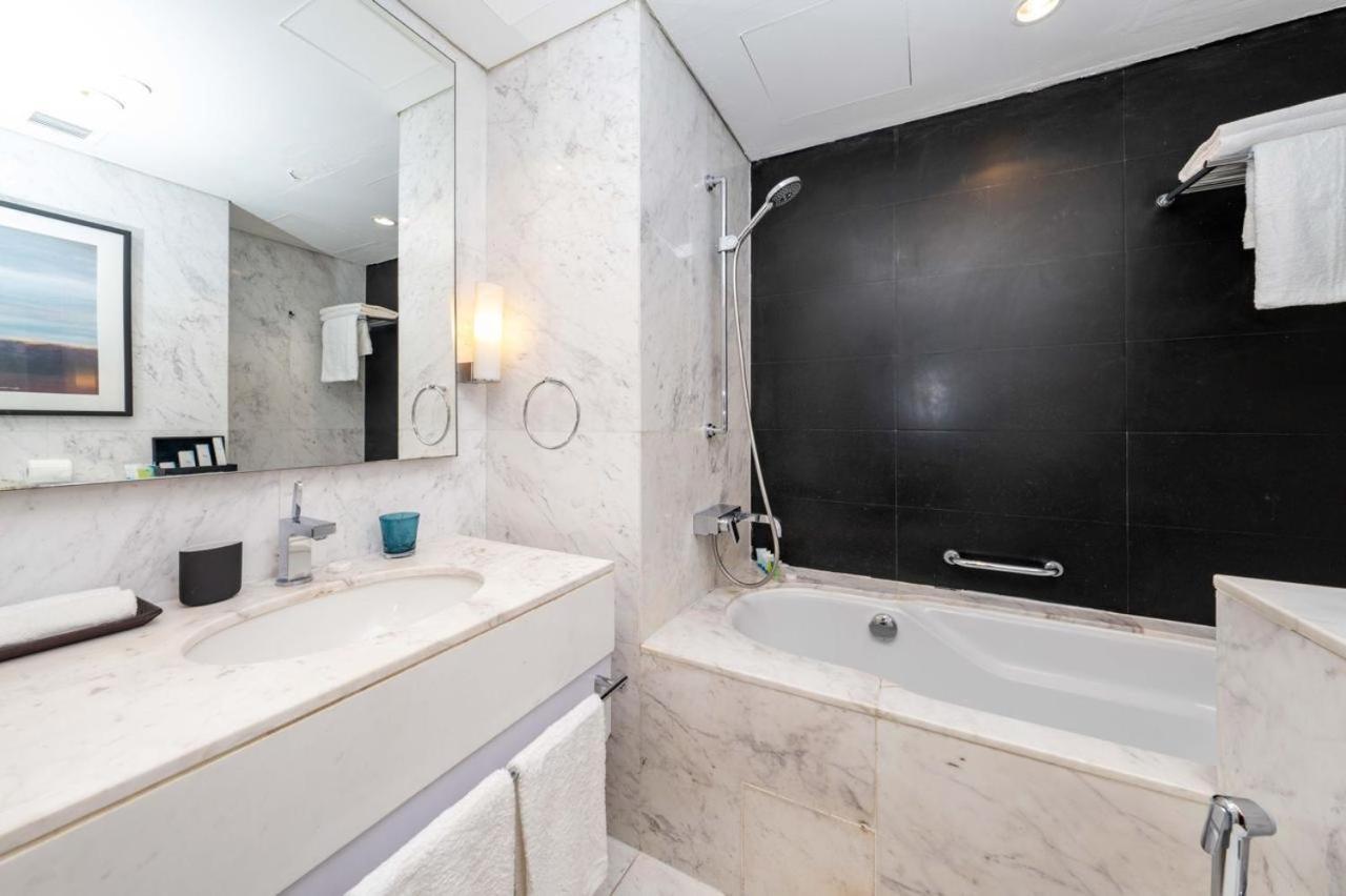 Holistay Luxury Homes - Burj Khalifa View - Direct Access Mall Daire Dubai