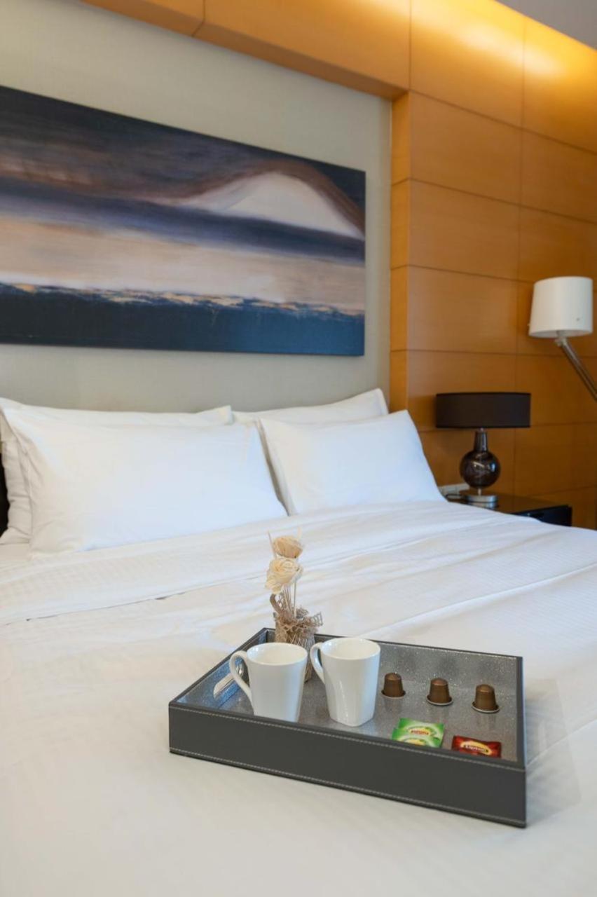 Holistay Luxury Homes - Burj Khalifa View - Direct Access Mall Dubai