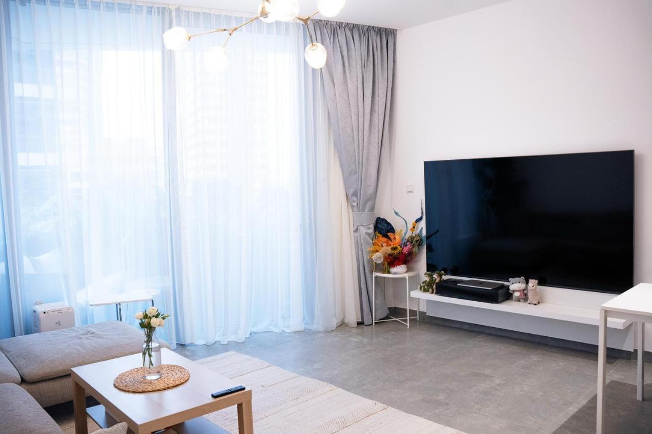Unique 1br In Stella Maris,city View,dubai Marina