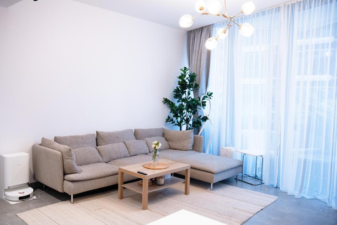 Unique 1br In Stella Maris,city View,dubai Marina Apartment *