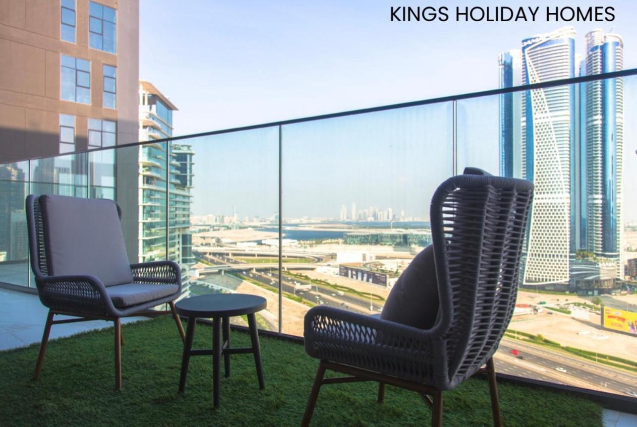 Casa de hóspedes Binghatti Canal With Private Jacuzzi Burj Khalifa View Kings *