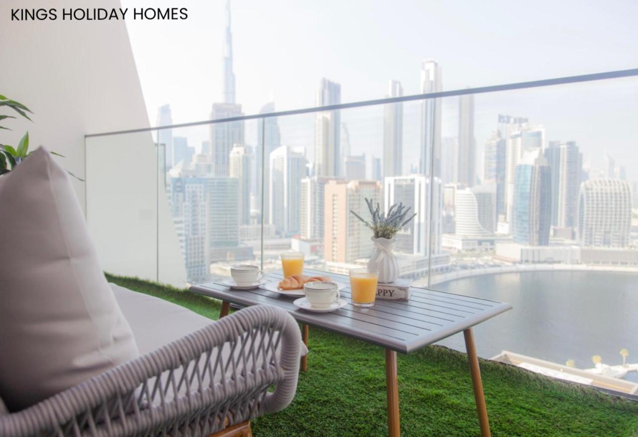 Casa de hóspedes Binghatti Canal With Private Jacuzzi Burj Khalifa View Kings *