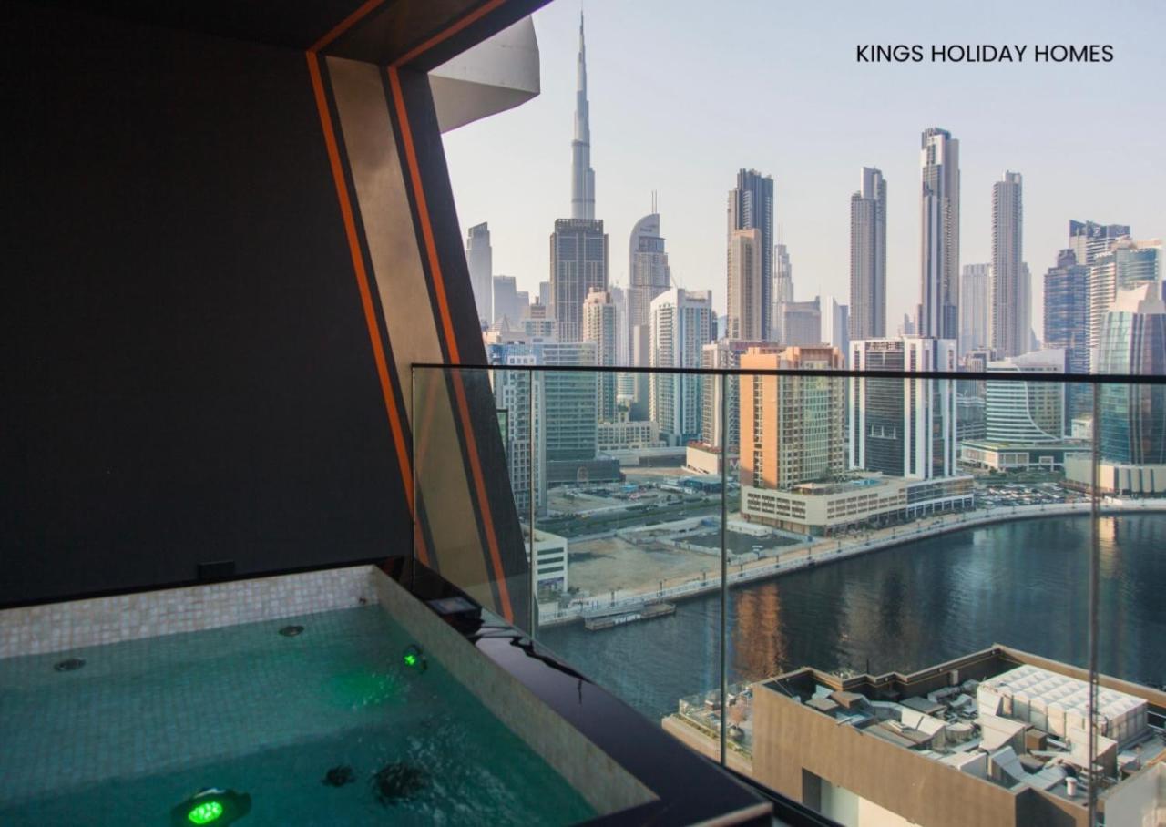Binghatti Canal With Private Jacuzzi Burj Khalifa View Kings Casa de hóspedes Dubai