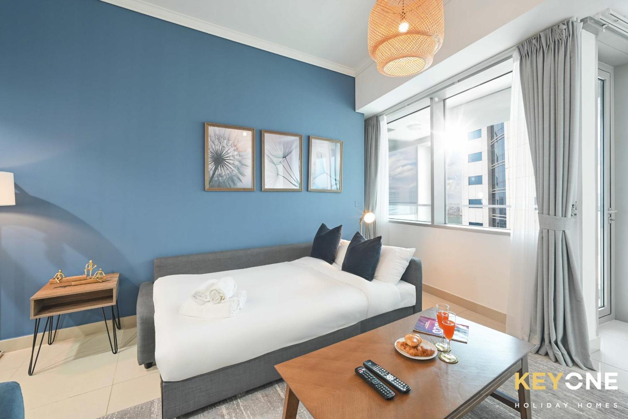 Fascinating Ocean Views In A One Bedroom *