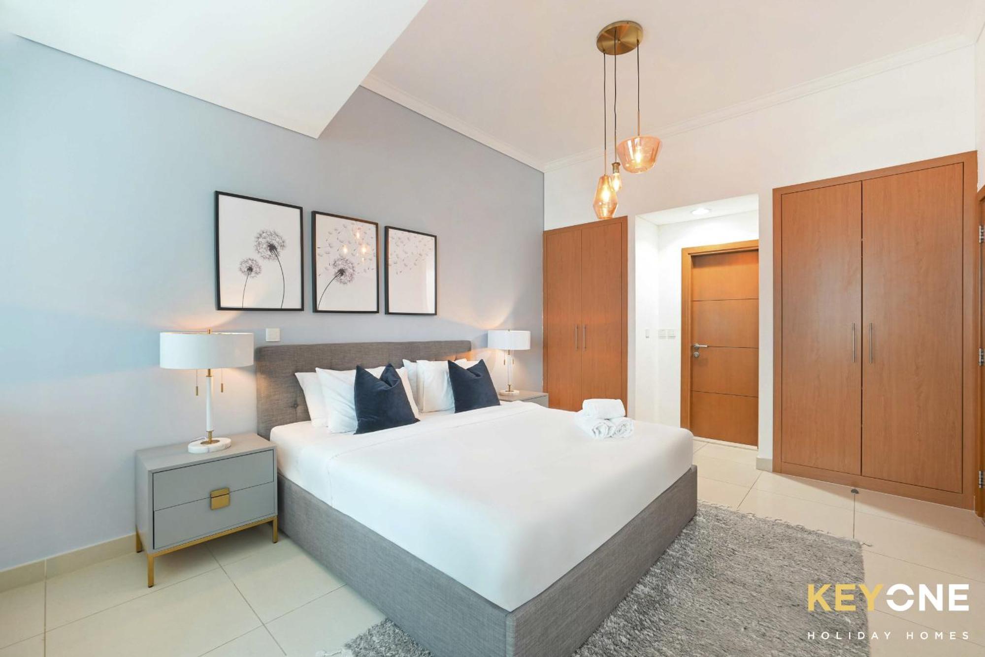 Fascinating Ocean Views In A One Bedroom *