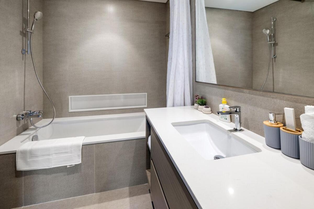 Apartment Grande 2 Bedroom Views Of Burj Khalifa And Fountain