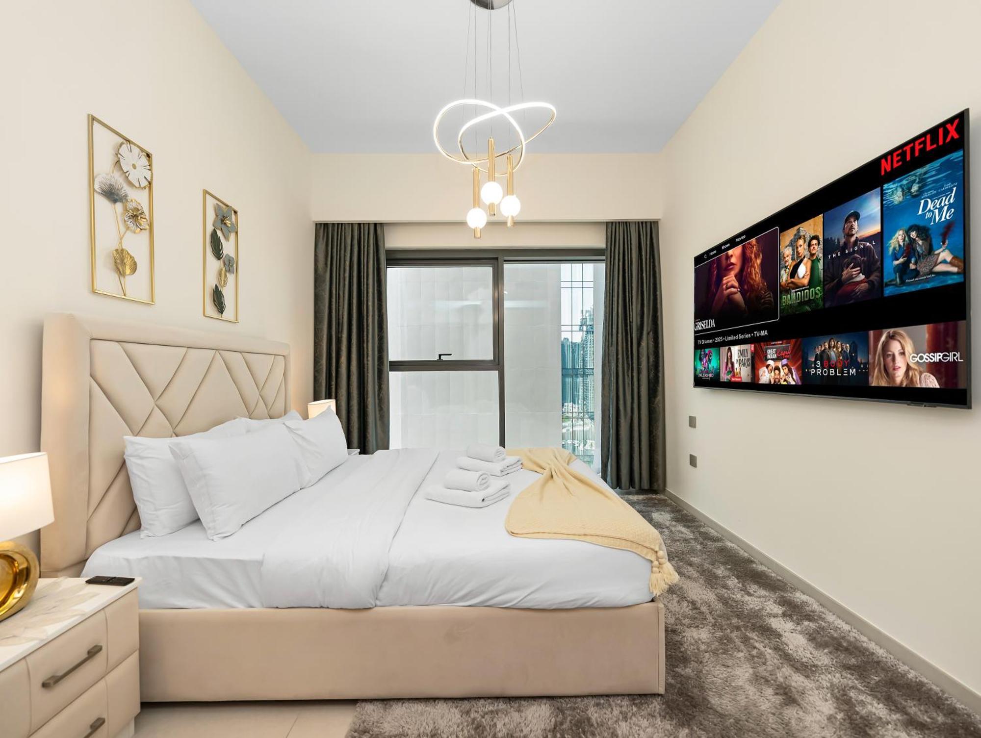 Luxurious Apartments In Burj Royale With Burj Khalifa Views Opposite Dubai Mall *