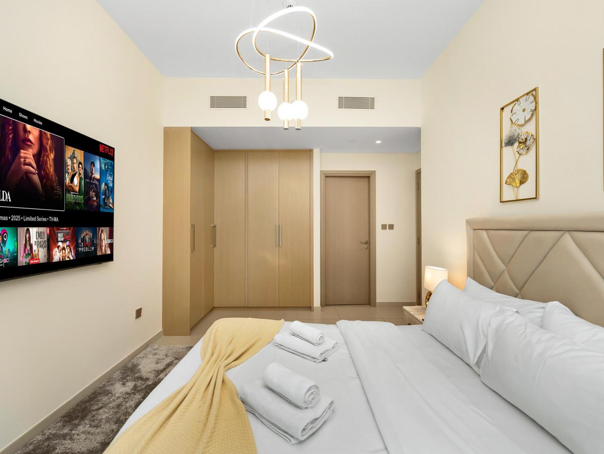 Luxurious Apartments In Burj Royale With Burj Khalifa Views Opposite Dubai Mall Apartment Dubai