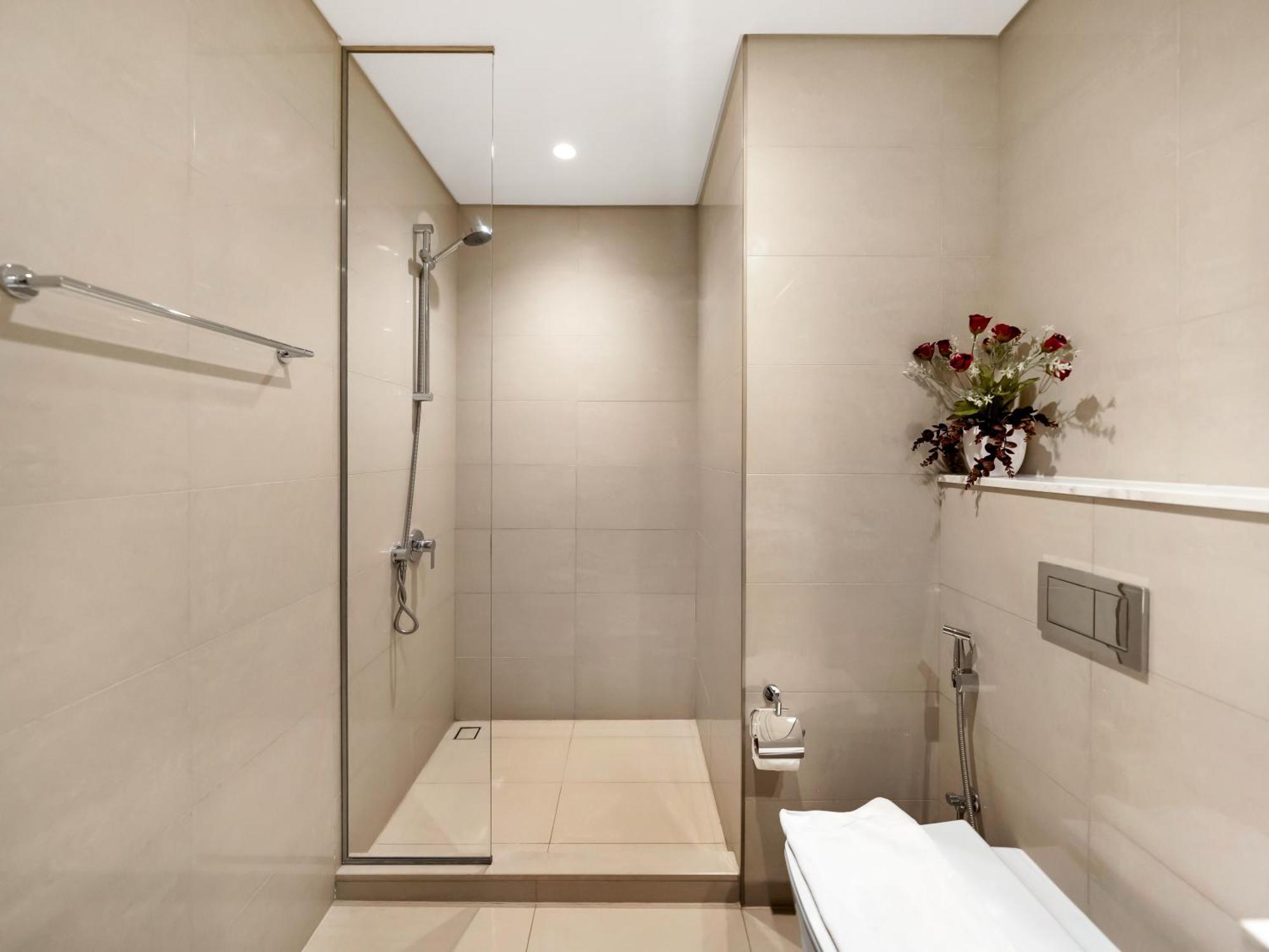 Apartment Luxurious Apartments In Burj Royale With Burj Khalifa Views Opposite Dubai Mall